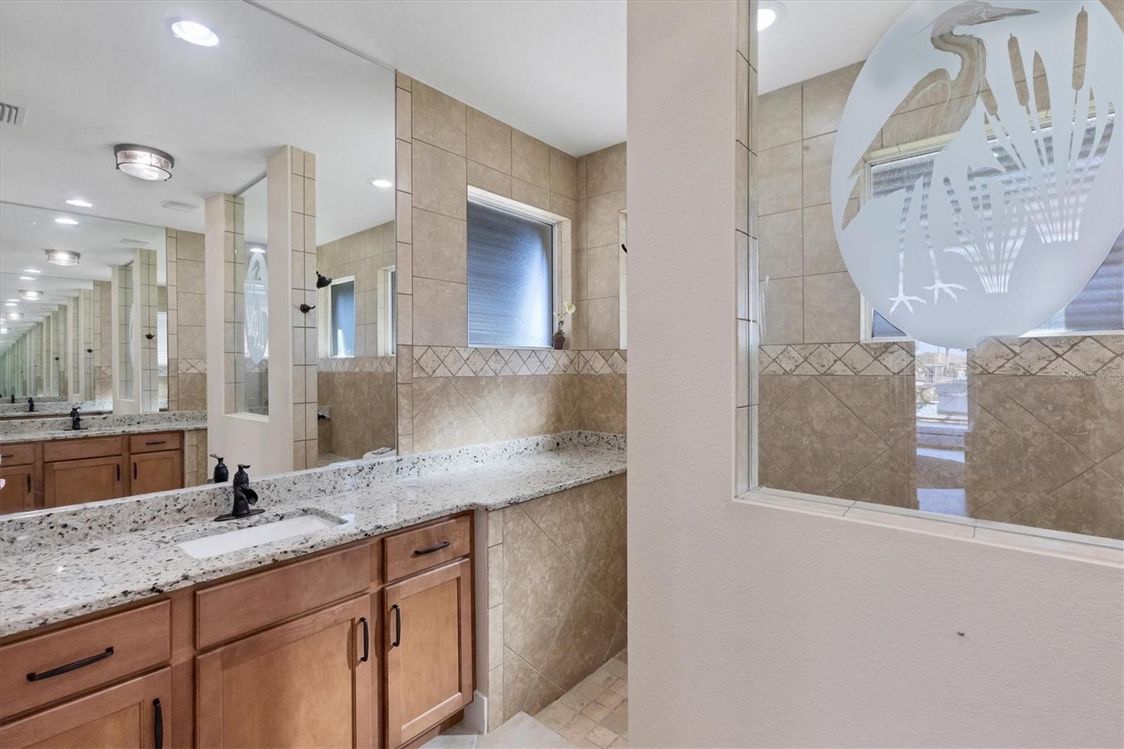 Image 18 of 41 For 9676 Singer Circle