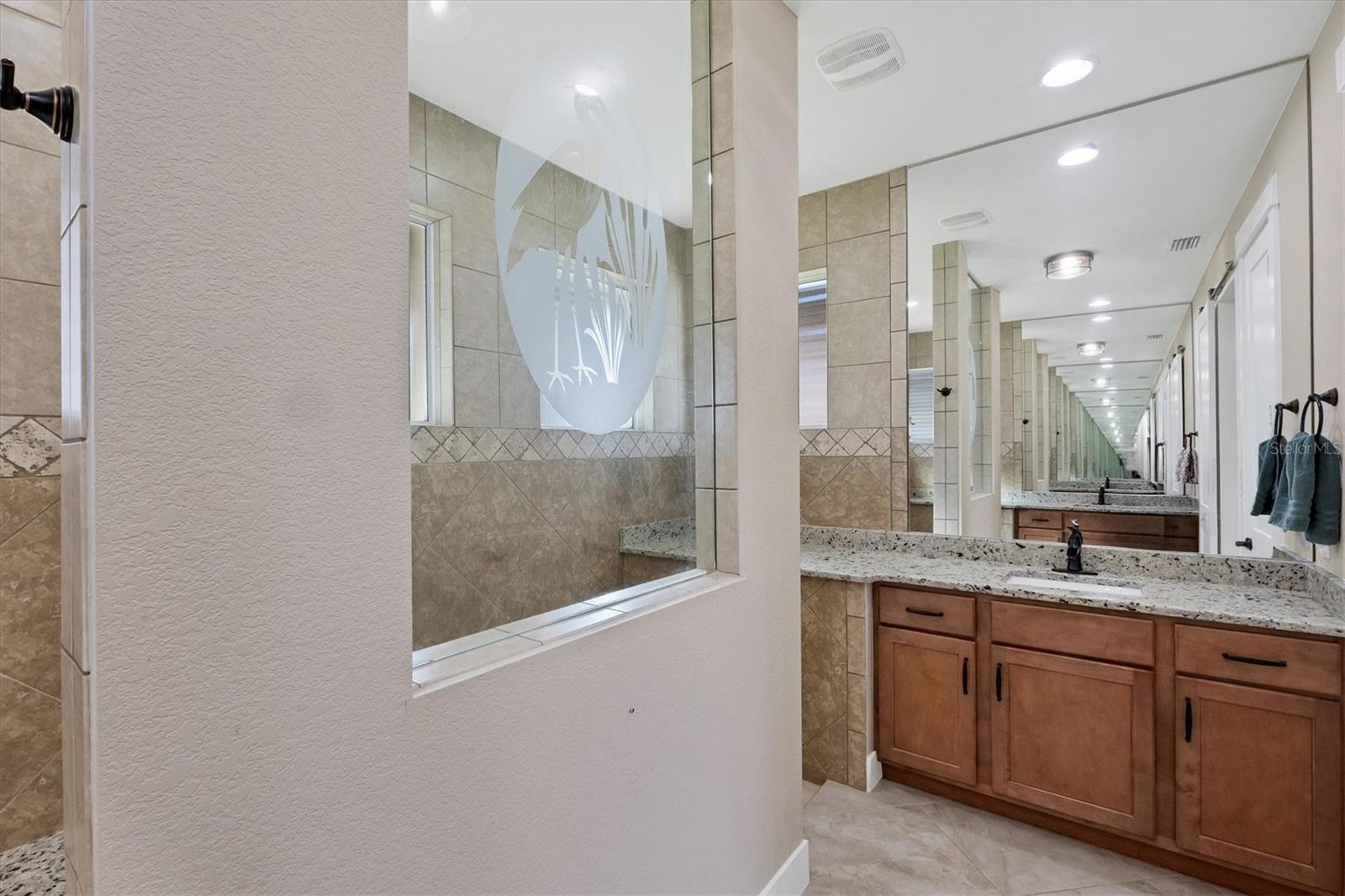 Image 19 of 41 For 9676 Singer Circle