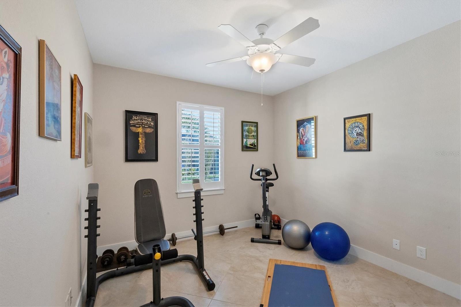 Image 23 of 41 For 9676 Singer Circle