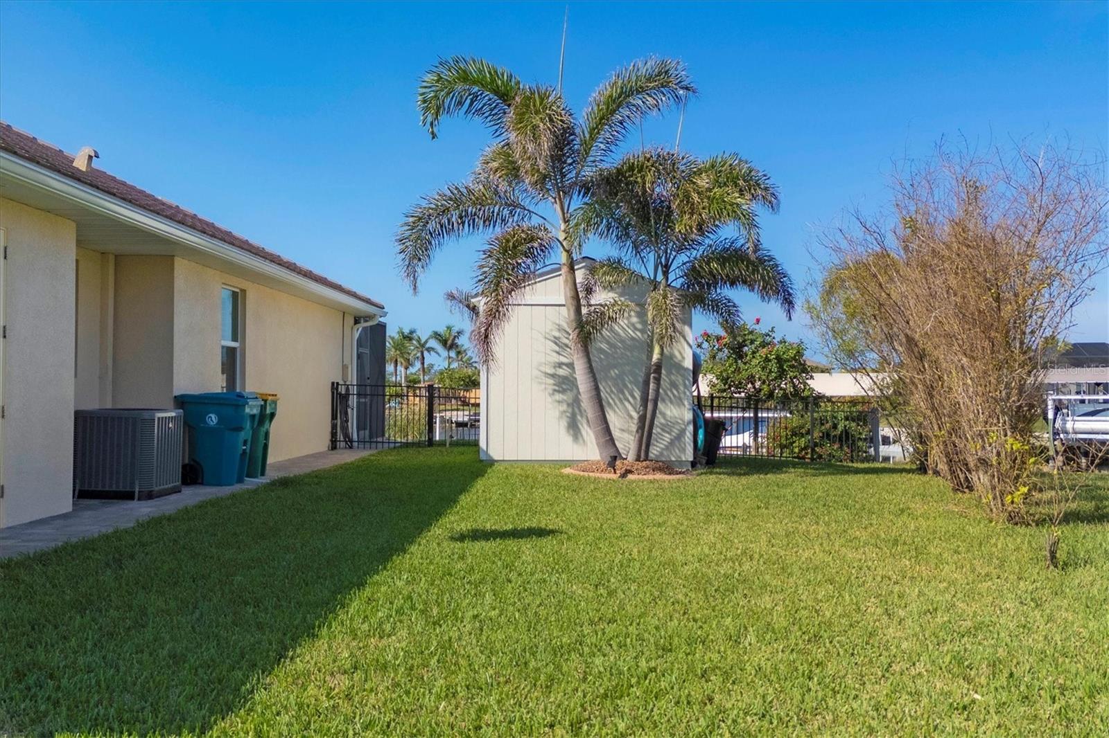 Image 31 of 41 For 9676 Singer Circle