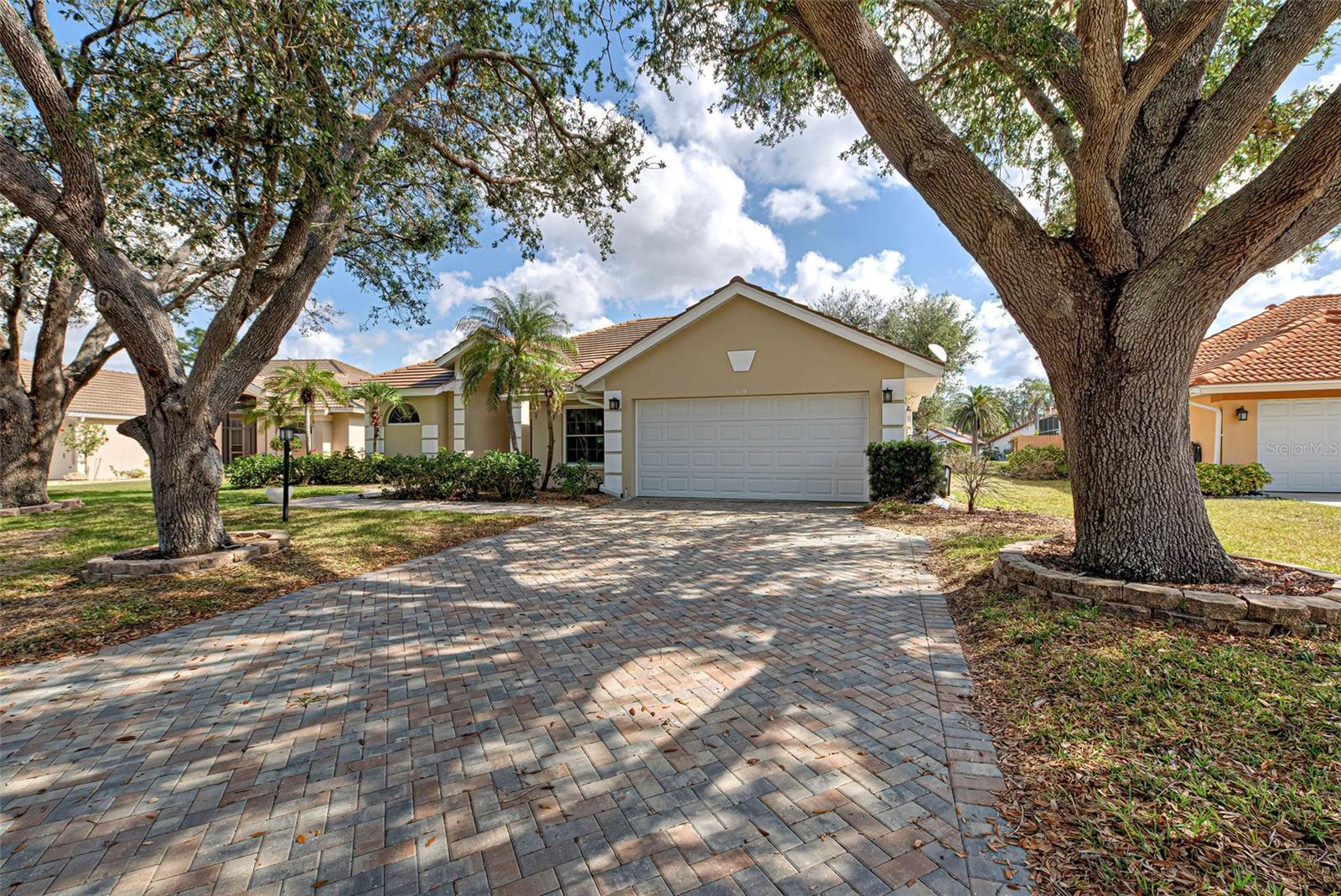 Details for 1216 Whitney Drive, VENICE, FL 34293