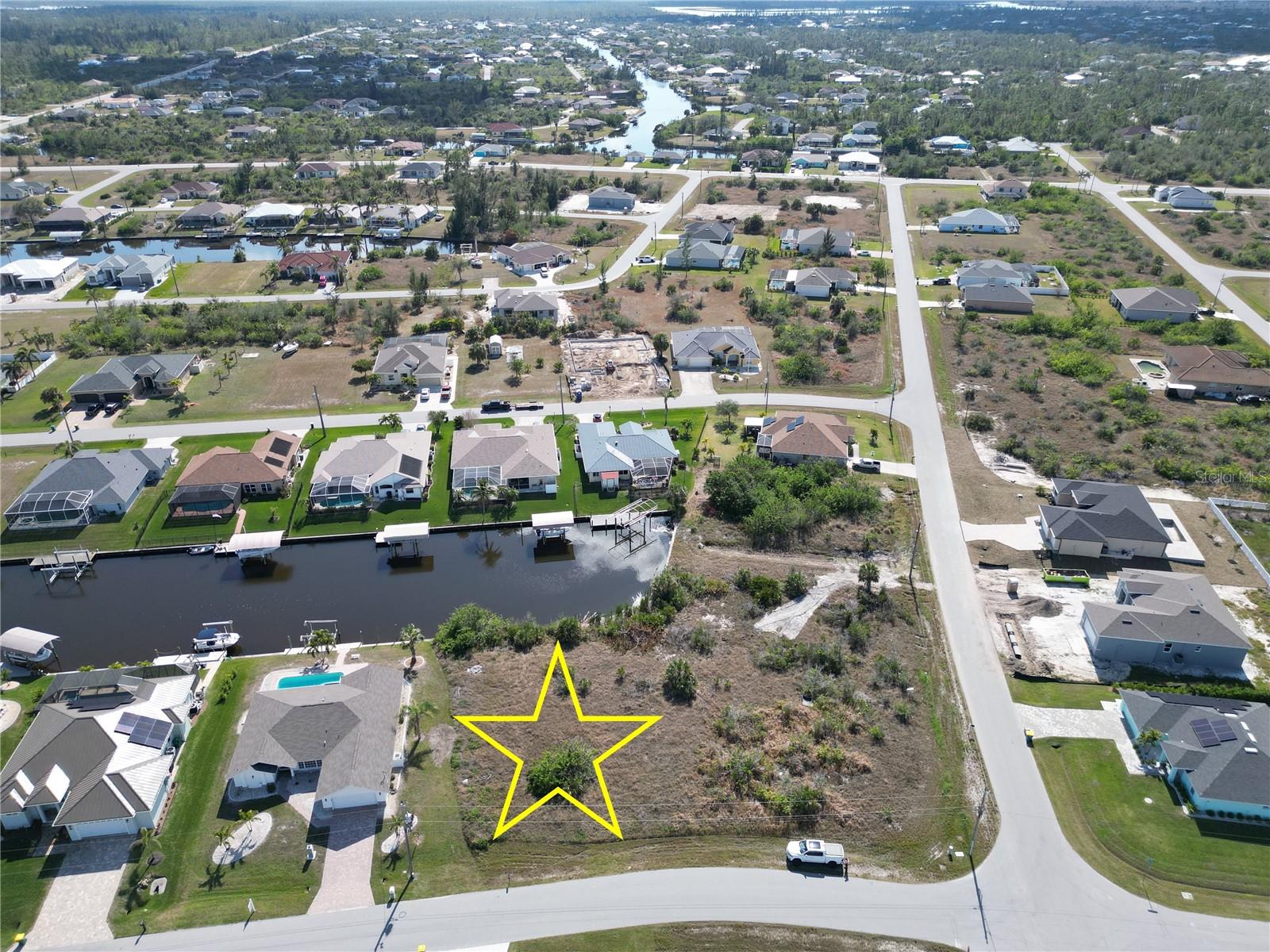 Details for 15562 Mccomb Circle, PORT CHARLOTTE, FL 33981