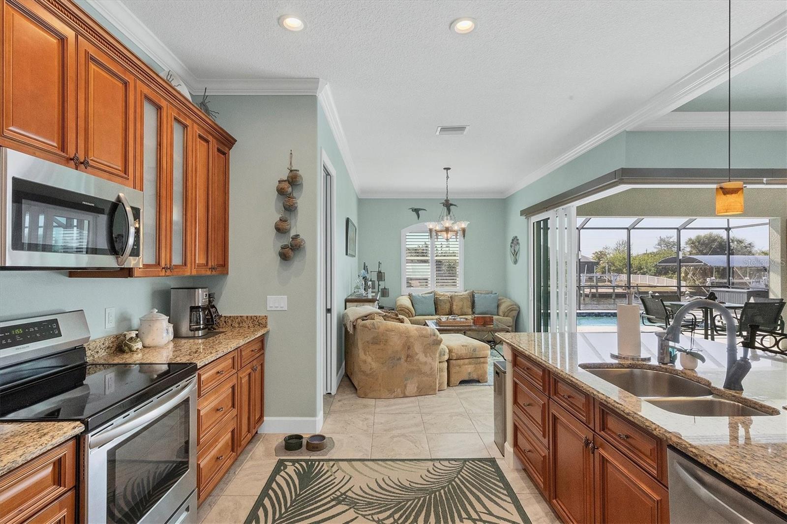 Image 14 of 46 For 15610 Seafoam Circle