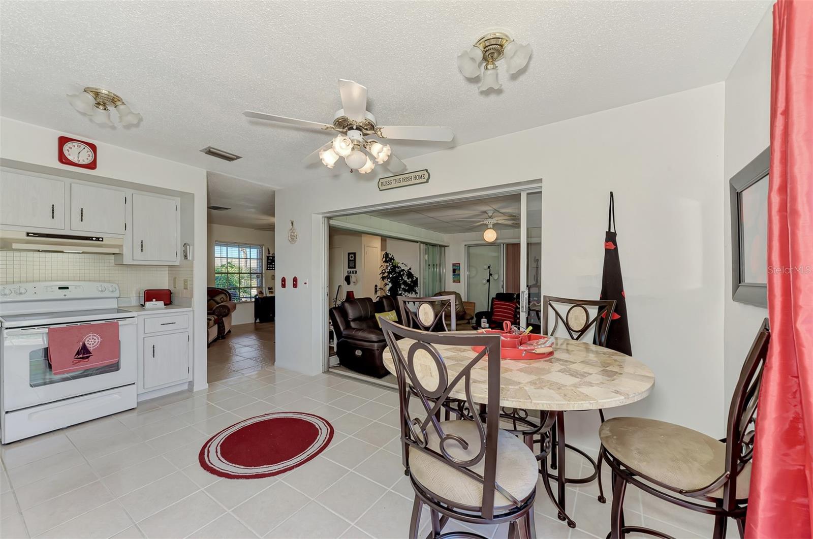 Image 10 of 53 For 6522 Coliseum Boulevard