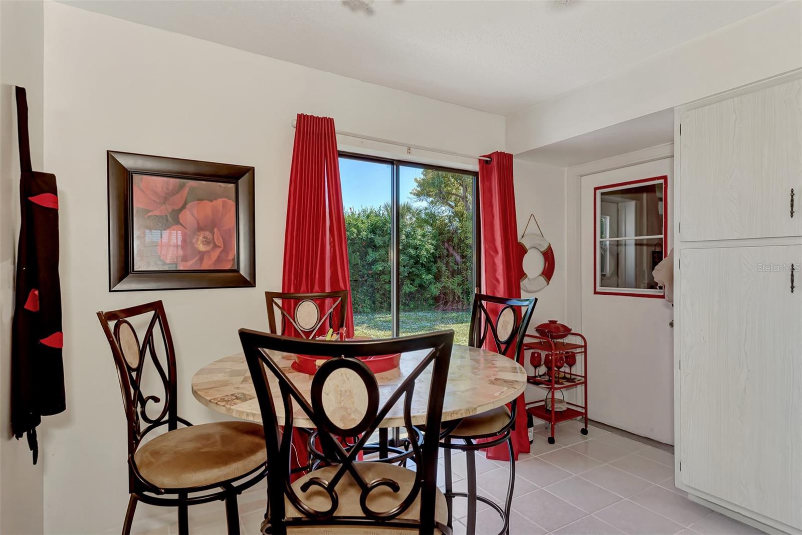 Image 11 of 53 For 6522 Coliseum Boulevard