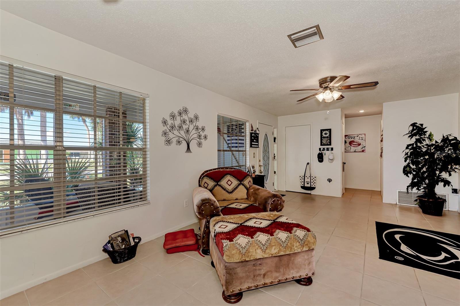 Image 18 of 53 For 6522 Coliseum Boulevard