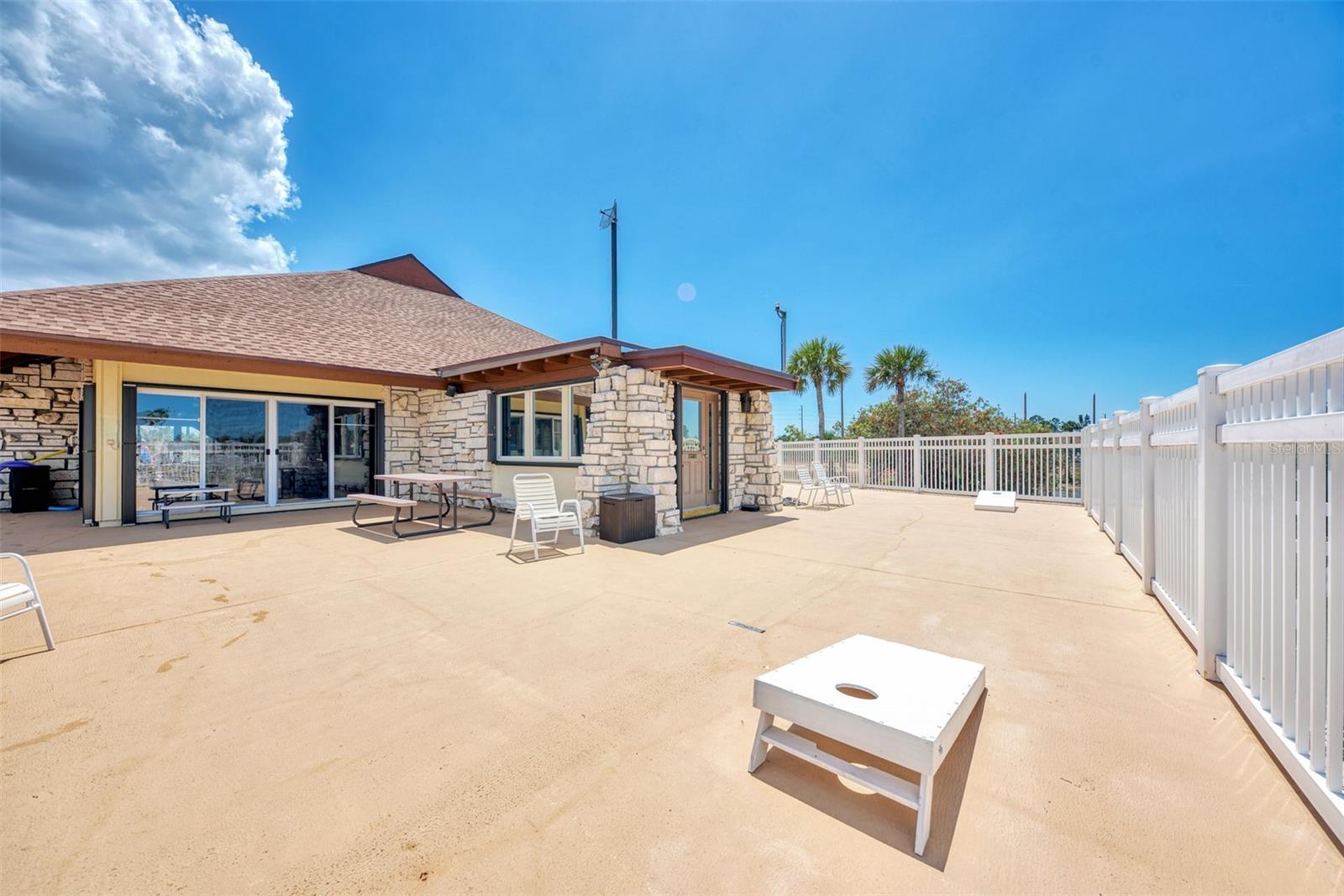 Image 38 of 53 For 6522 Coliseum Boulevard