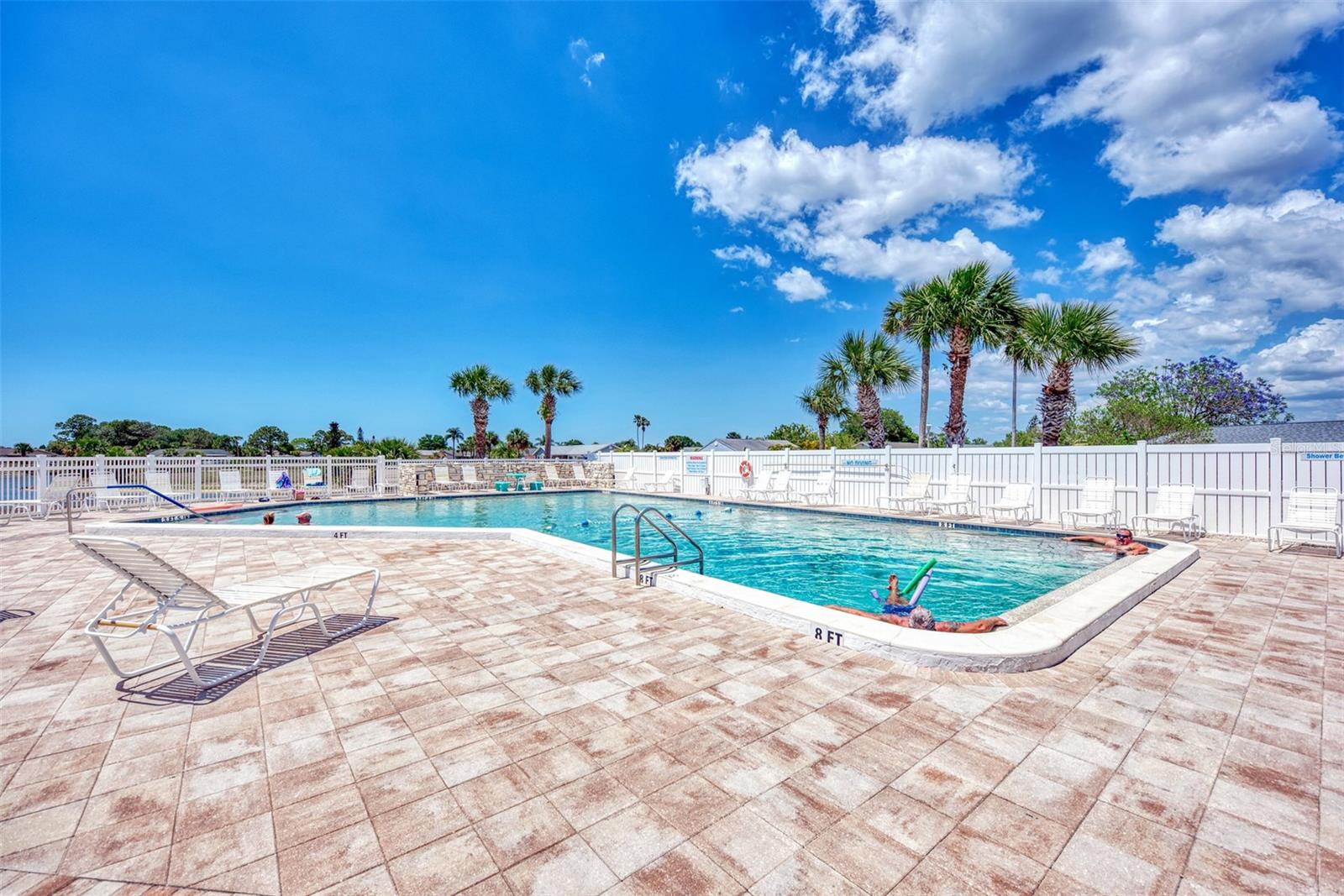 Image 40 of 53 For 6522 Coliseum Boulevard