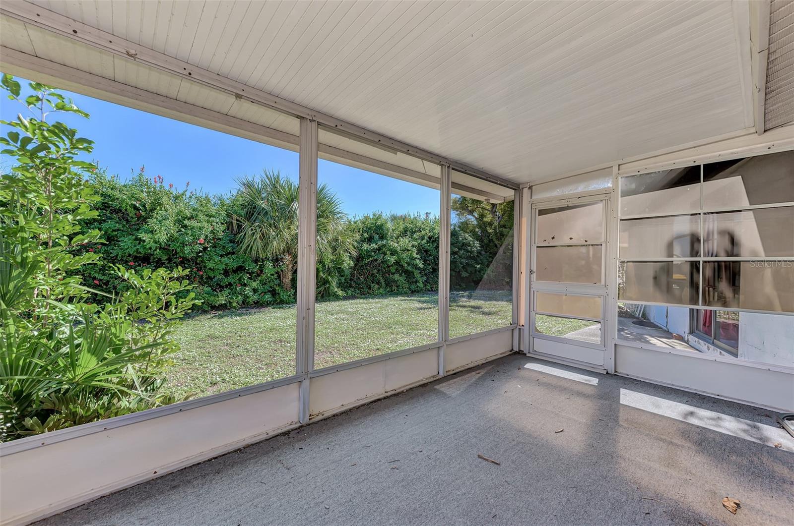 Image 6 of 53 For 6522 Coliseum Boulevard