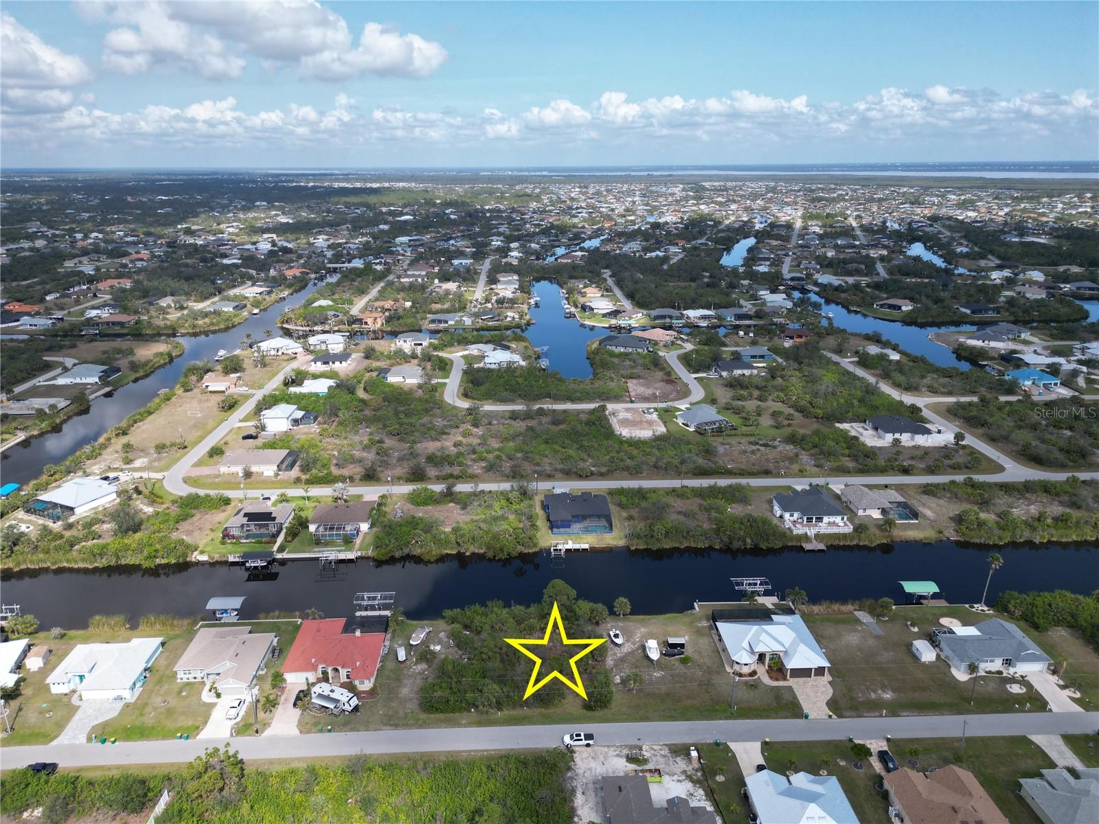 Image 3 of 6 For 15216 Aldama Circle