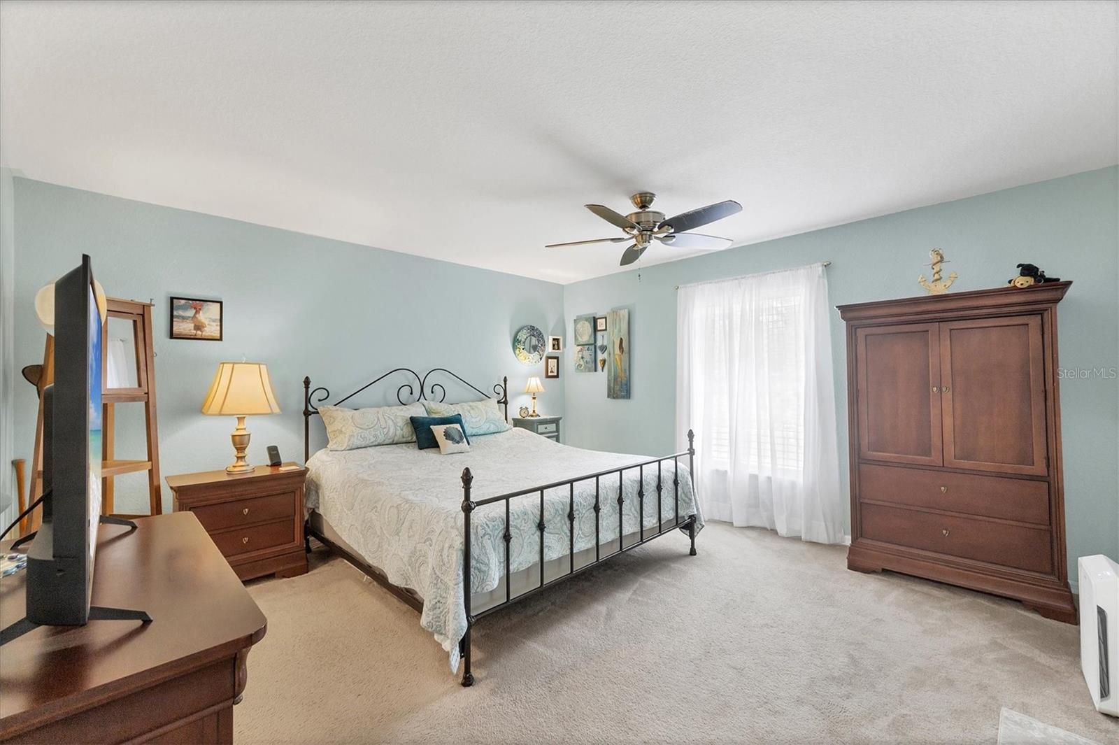 Image 13 of 39 For 12028 Newgate Avenue