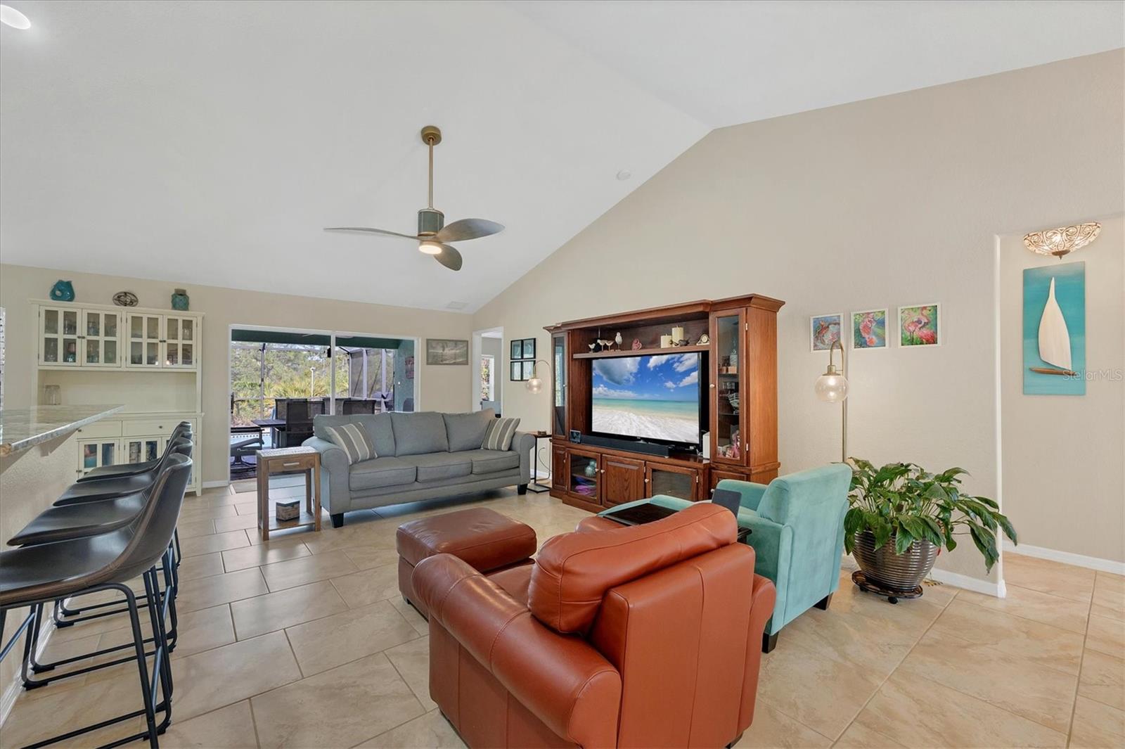 Image 6 of 39 For 12028 Newgate Avenue