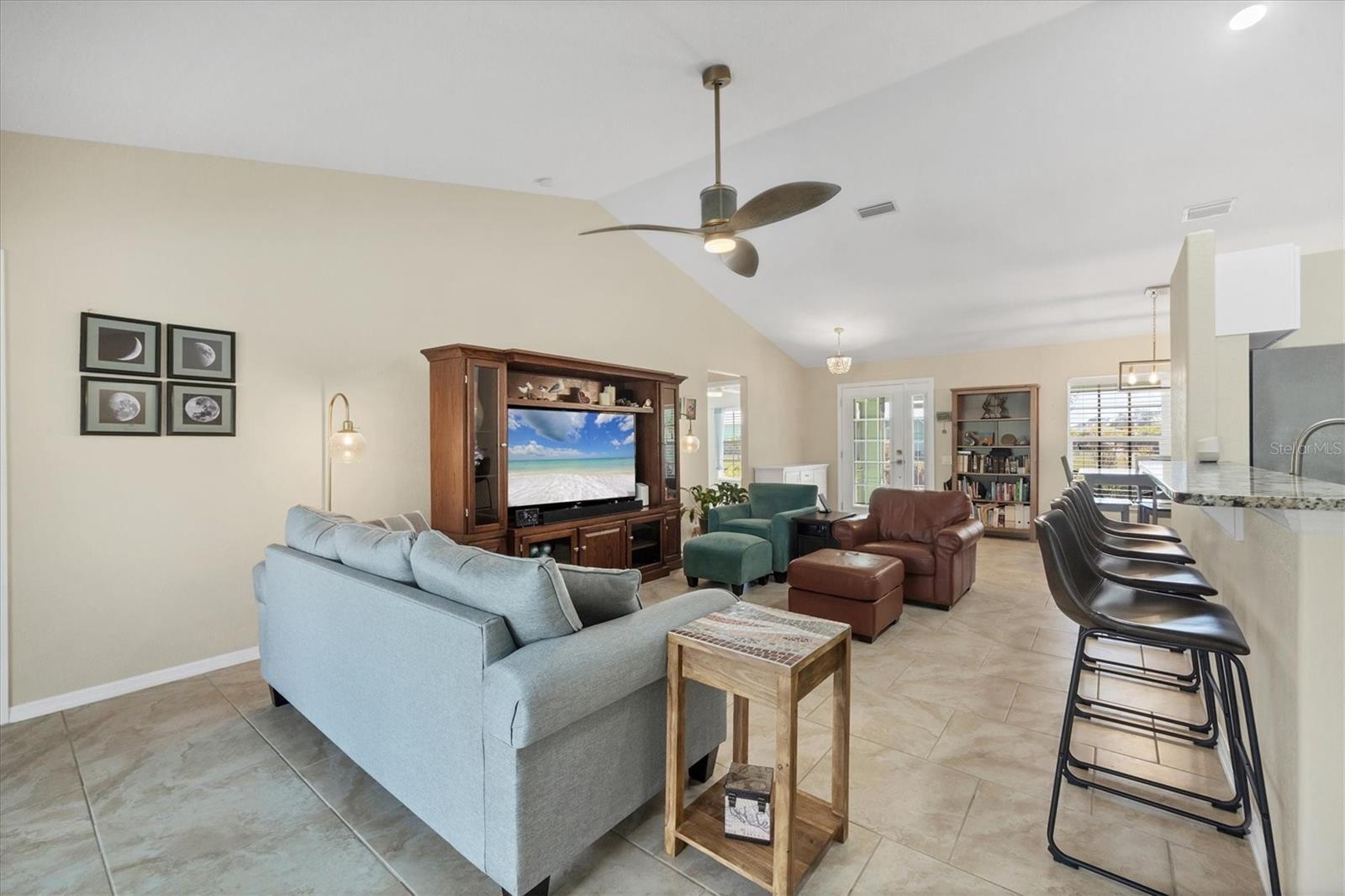 Image 8 of 39 For 12028 Newgate Avenue
