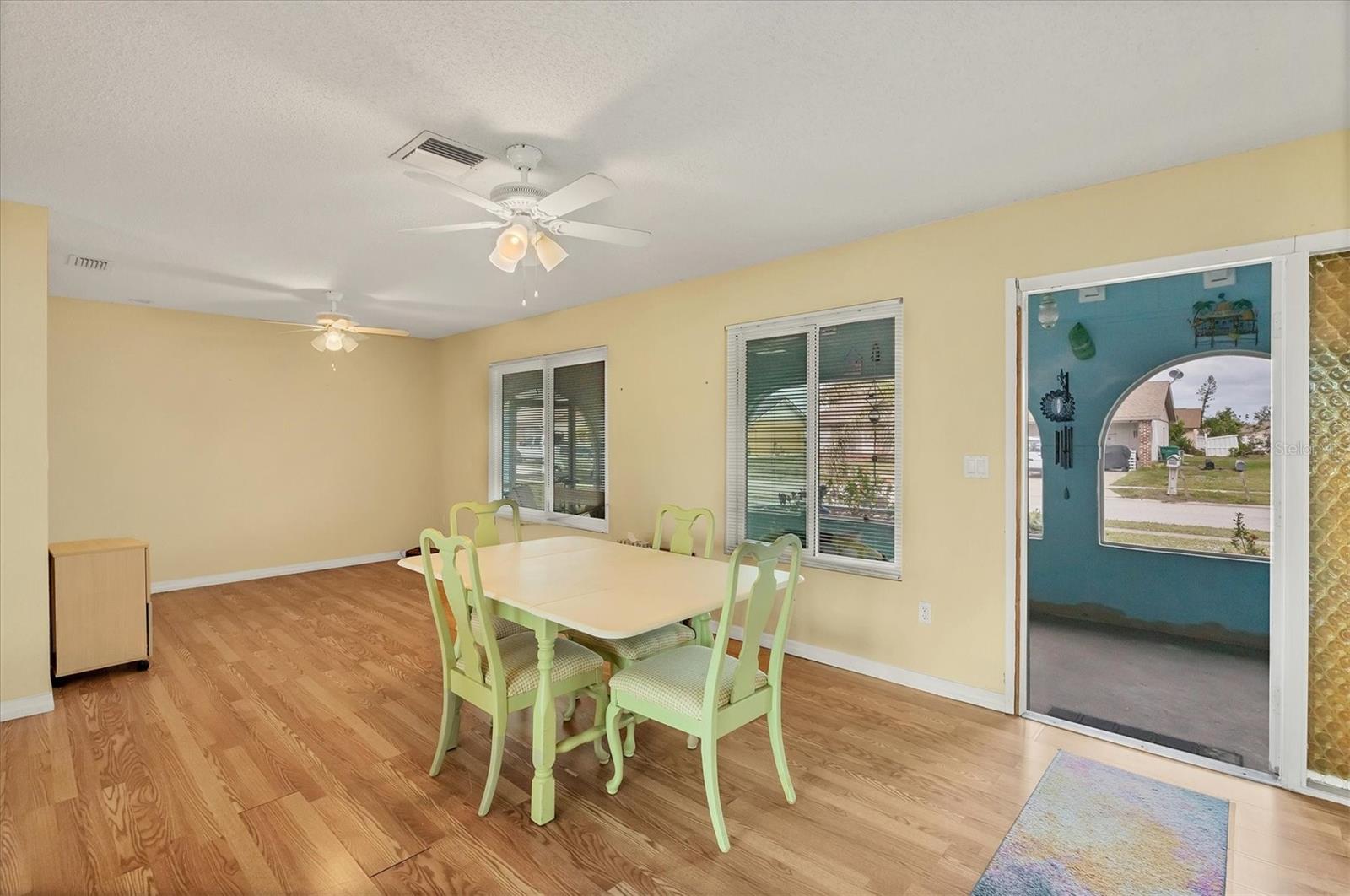 Image 16 of 38 For 13559 Martha Avenue