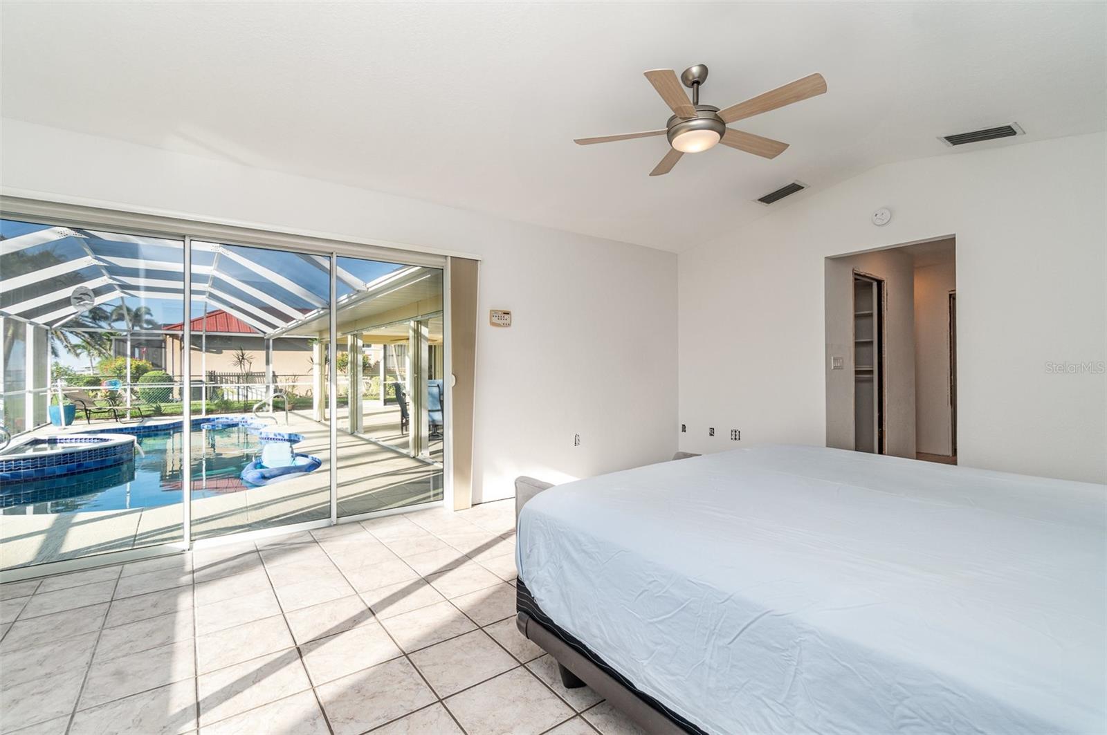 Image 18 of 62 For 2160 Palm Tree Drive
