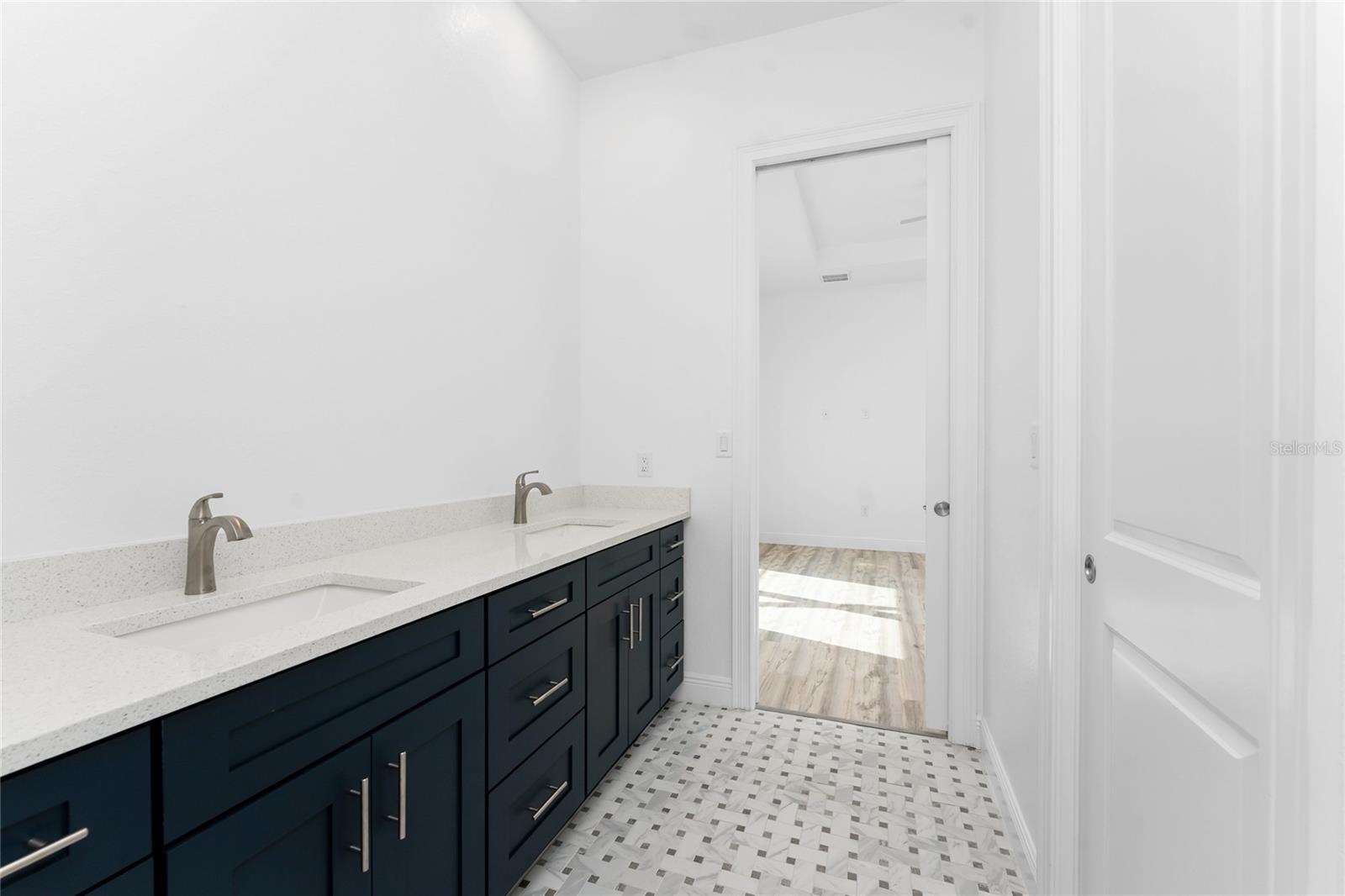 Image 34 of 55 For 10688 Mcalester Circle