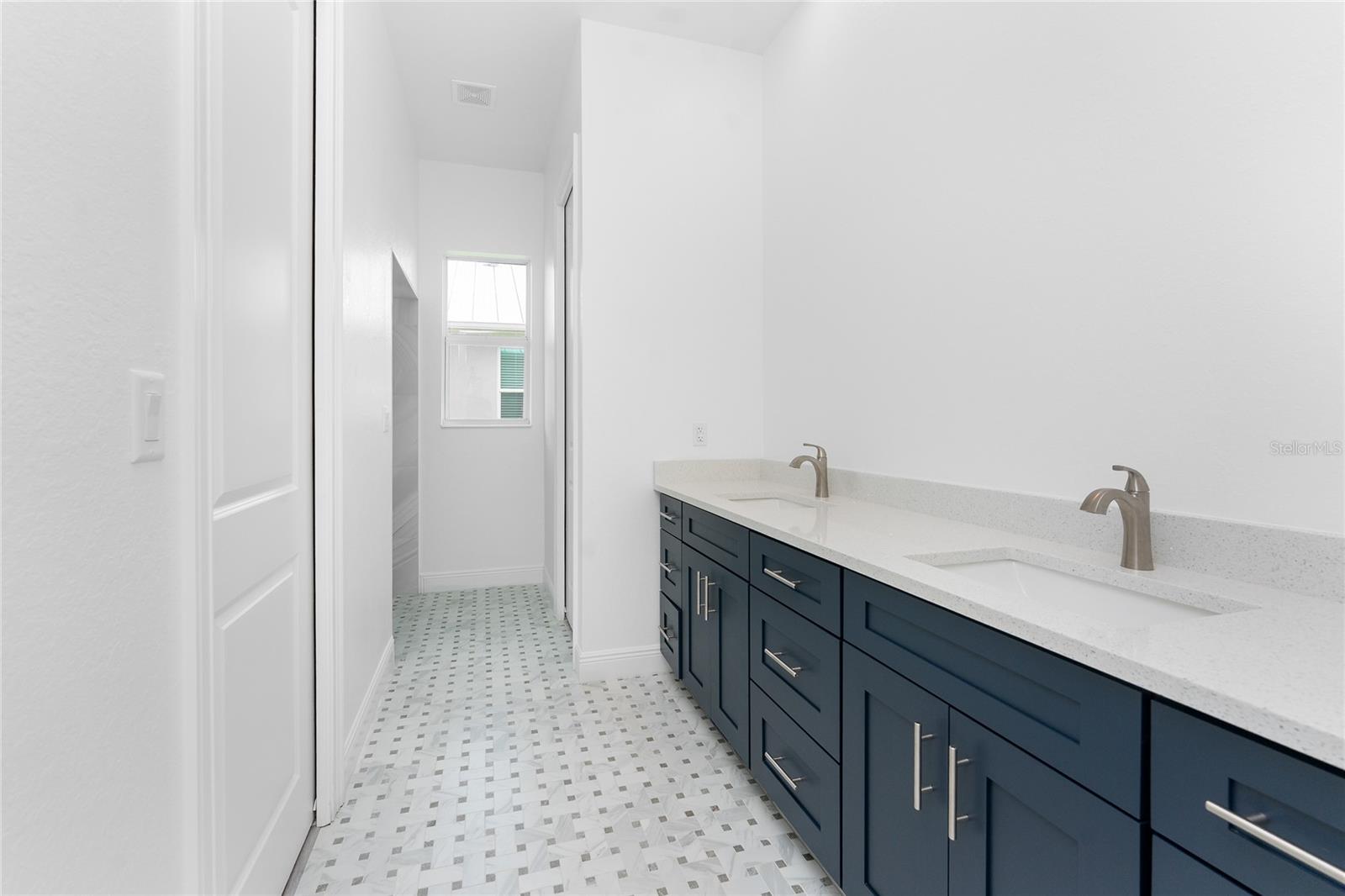 Image 35 of 55 For 10688 Mcalester Circle