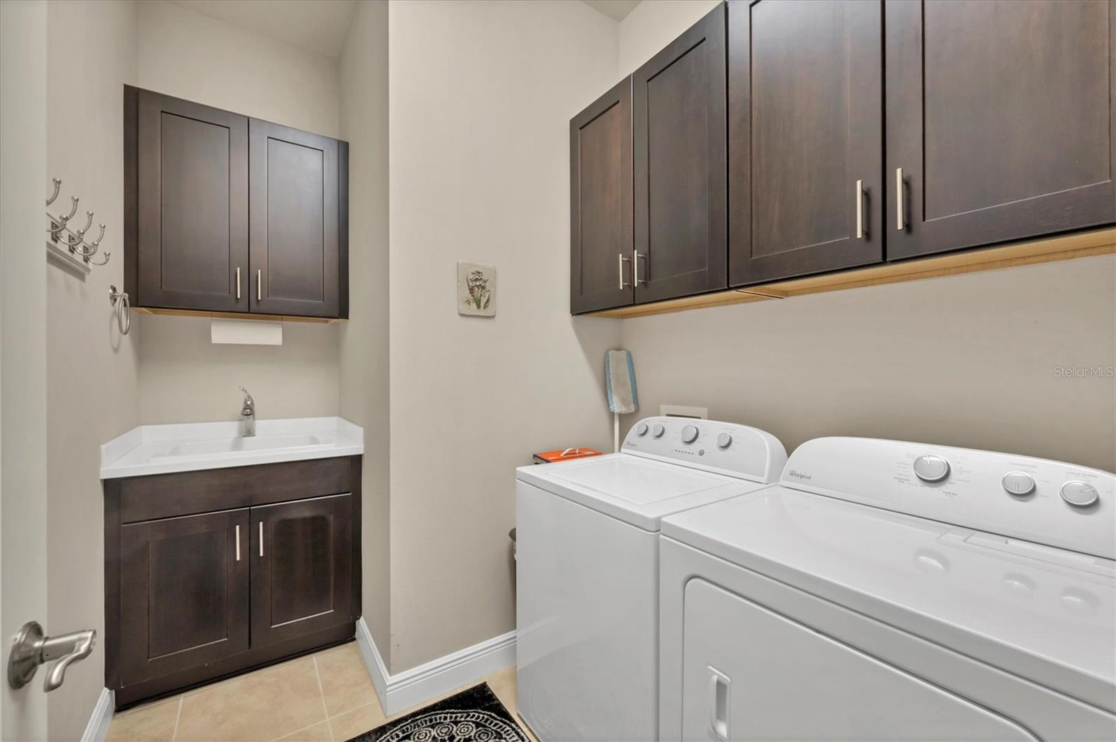 Image 26 of 58 For 23781 Waverly Circle