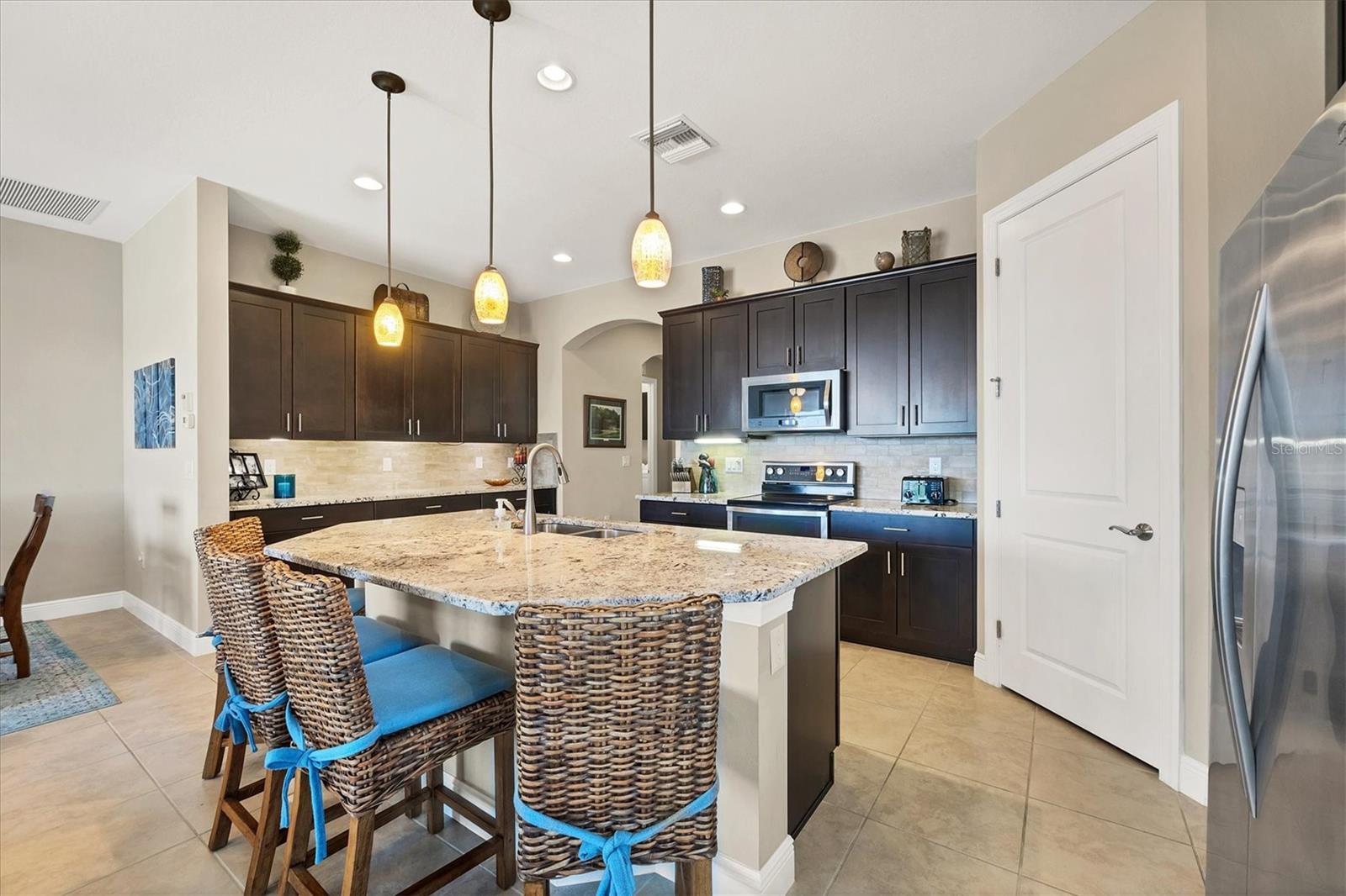 Image 9 of 58 For 23781 Waverly Circle
