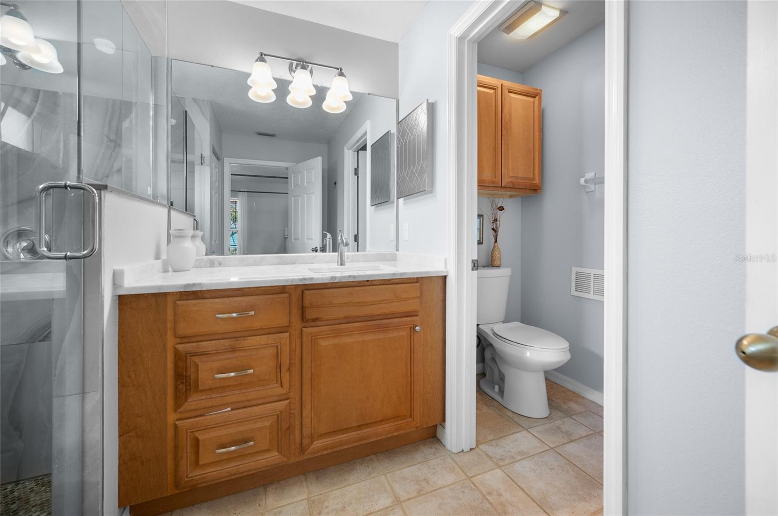 Image 30 of 62 For 14382 Lillian Circle