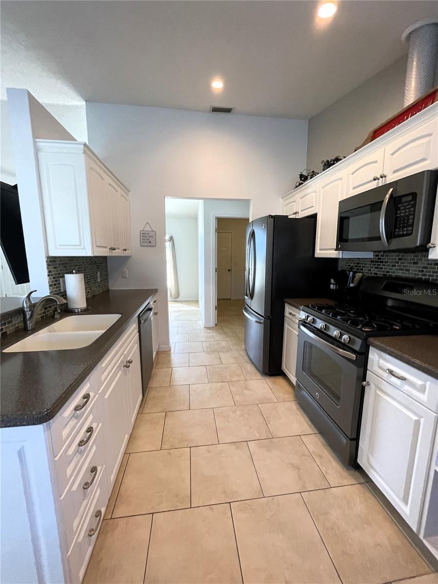 Image 17 of 48 For 5262 Weatherton Street