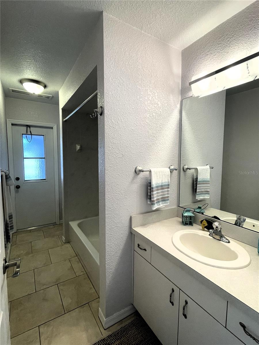 Image 36 of 48 For 5262 Weatherton Street