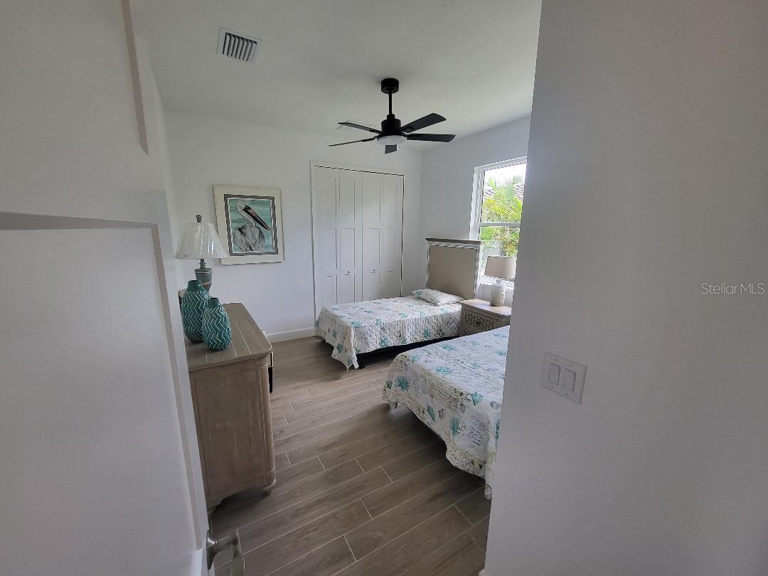 Image 44 of 49 For 418 Rotonda Circle