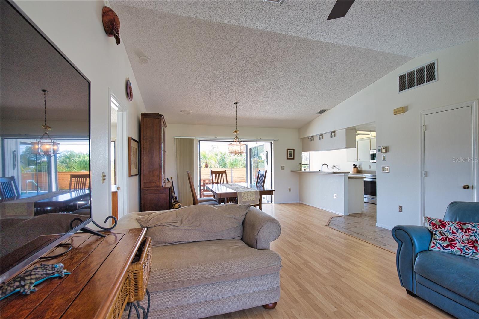 Image 15 of 65 For 9265 Carnation Avenue