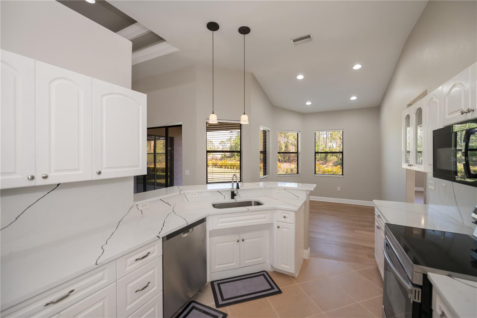 Image 12 of 61 For 3284 Newmark Street