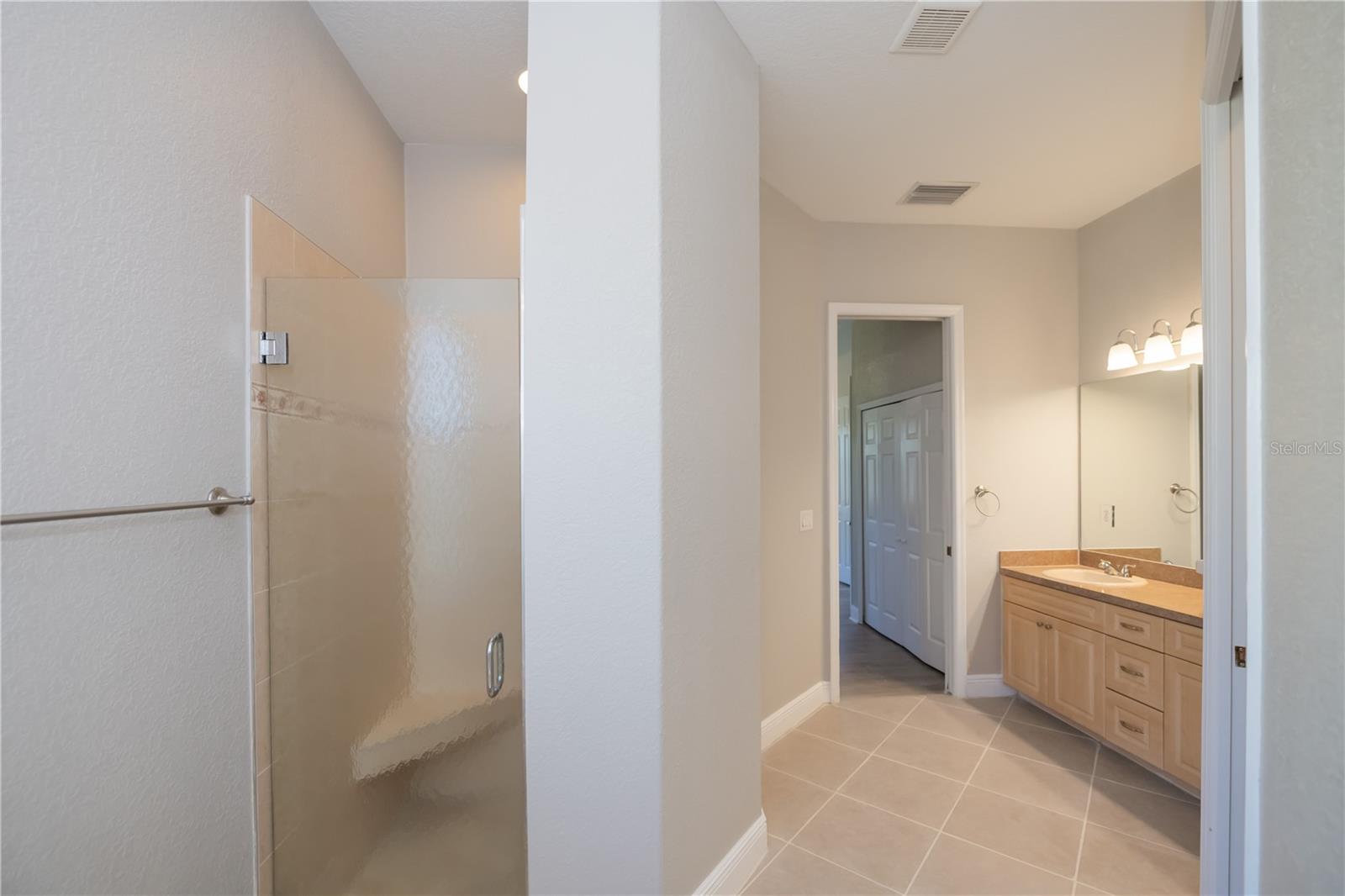 Image 31 of 61 For 3284 Newmark Street