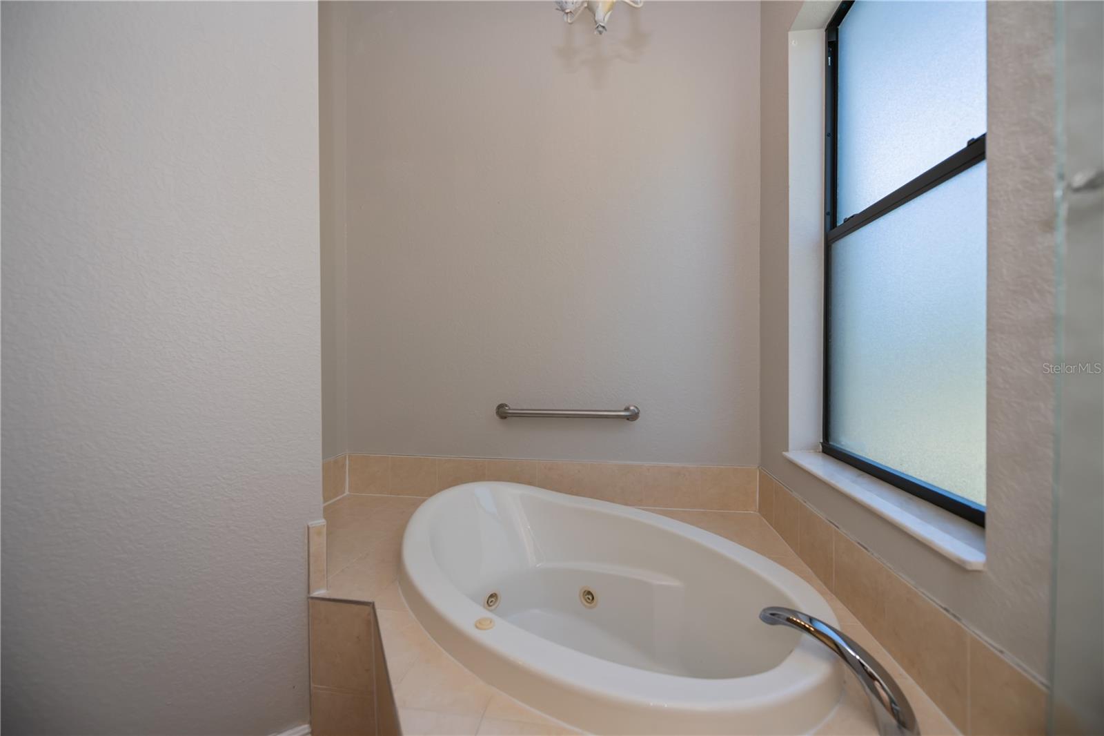 Image 33 of 61 For 3284 Newmark Street