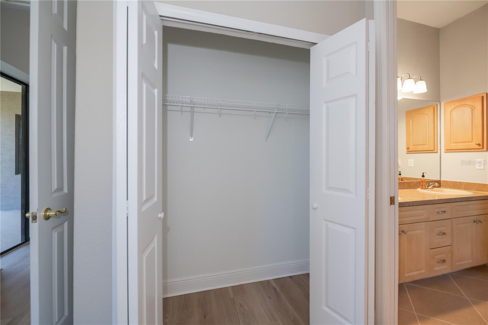 Image 34 of 61 For 3284 Newmark Street