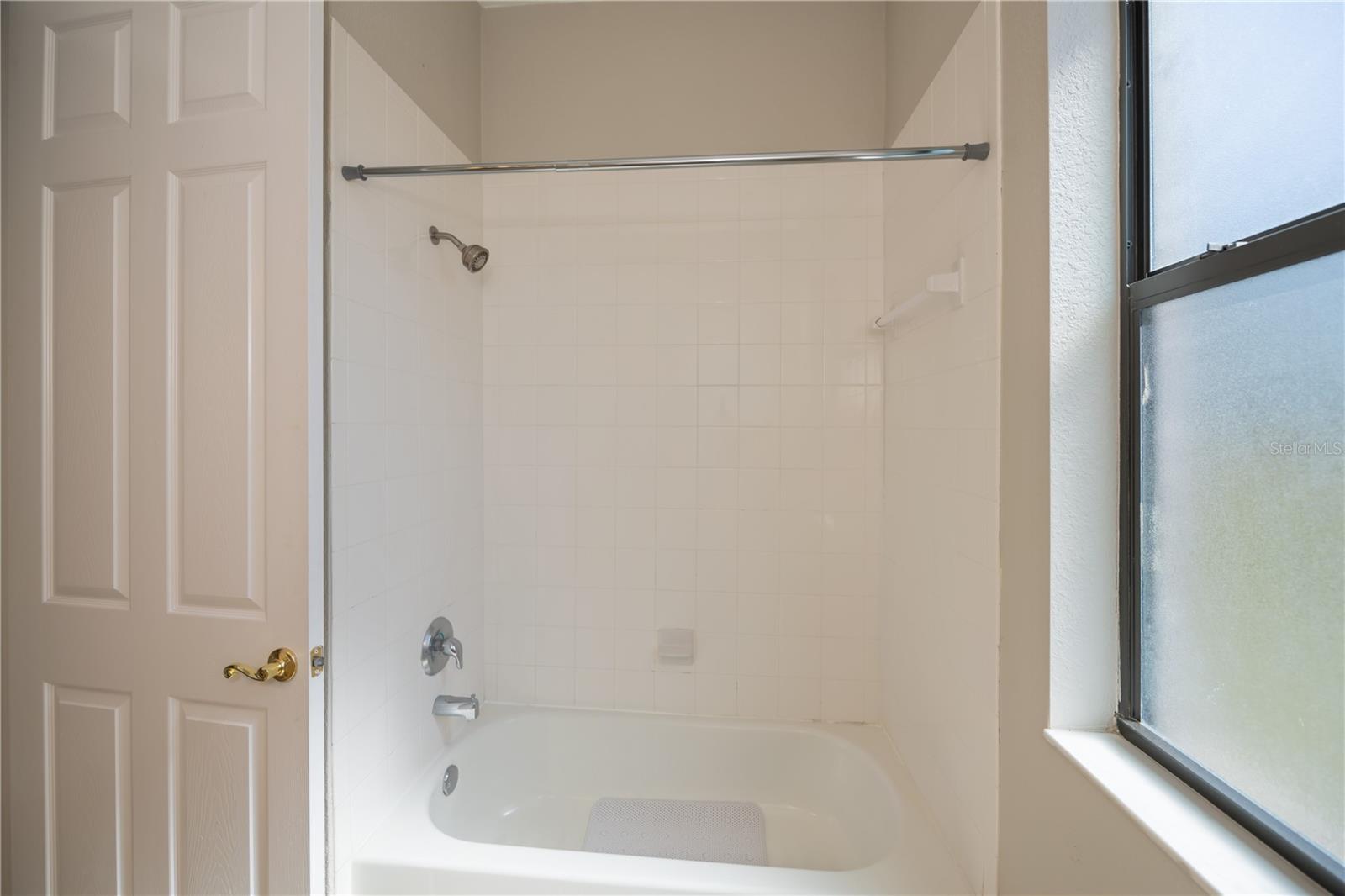 Image 41 of 61 For 3284 Newmark Street