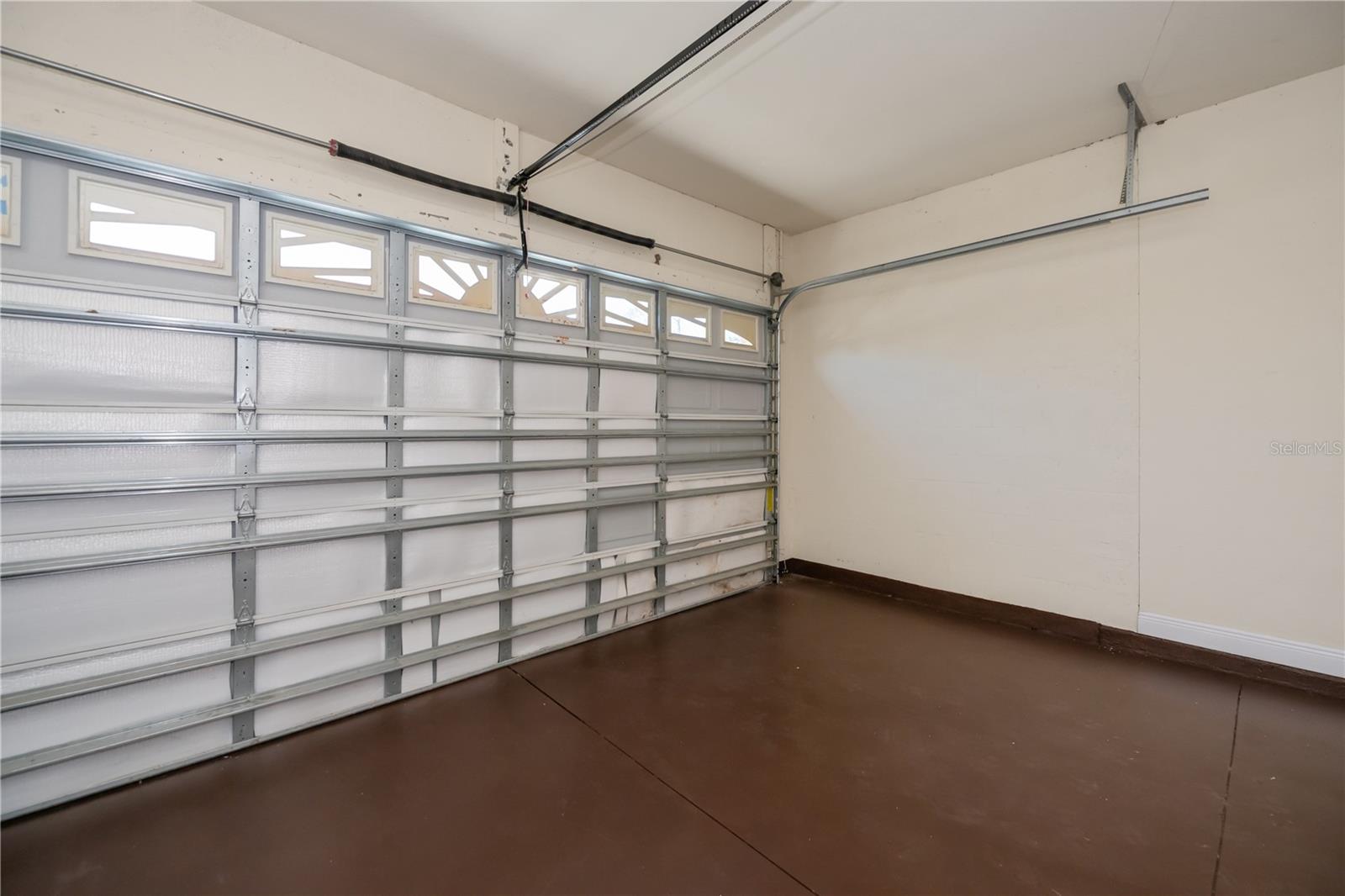 Image 43 of 61 For 3284 Newmark Street