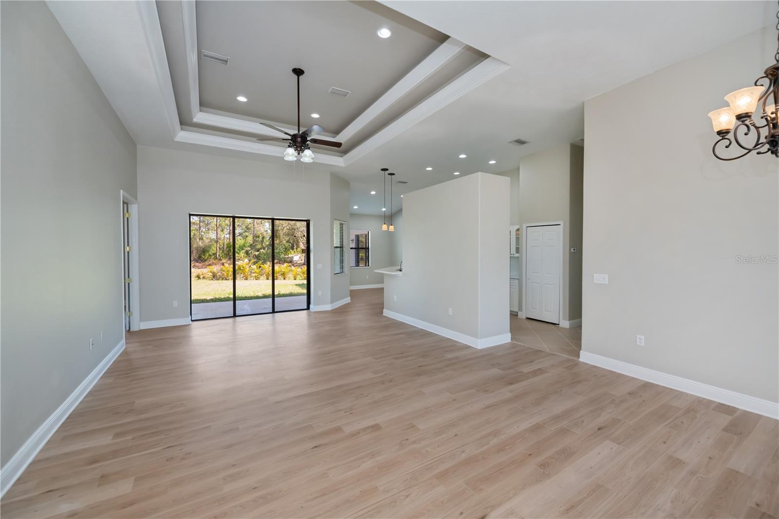 Image 5 of 61 For 3284 Newmark Street