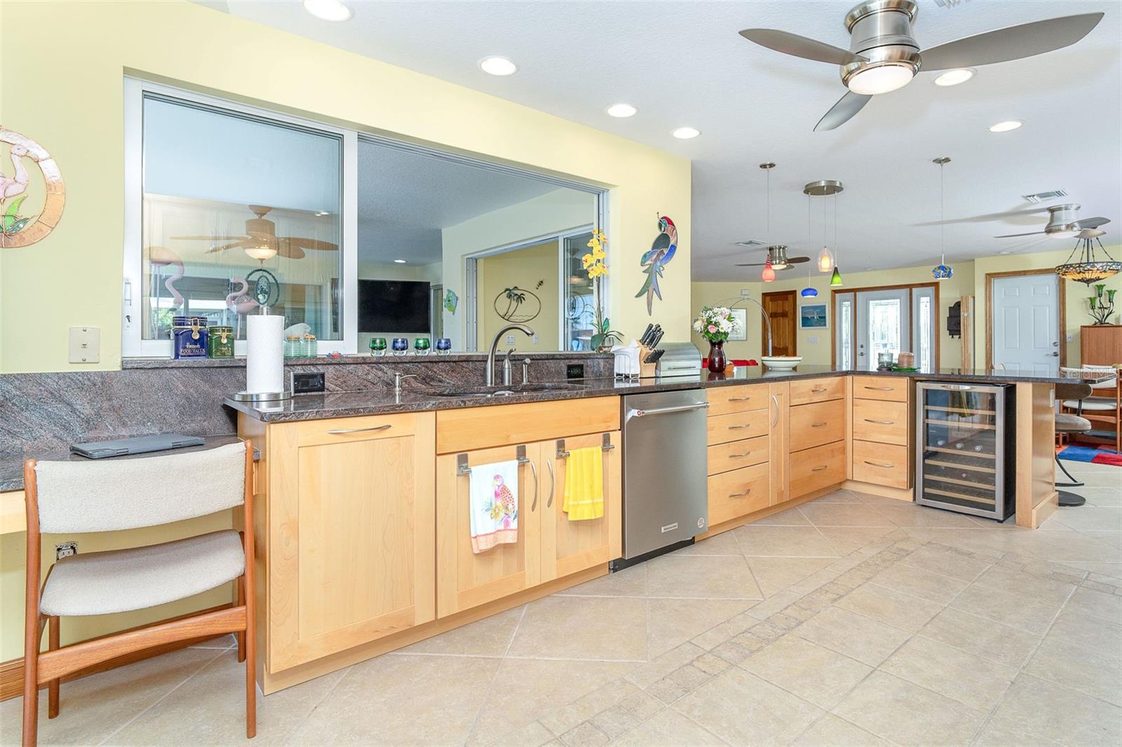 Image 14 of 71 For 471 Capri Isles Court