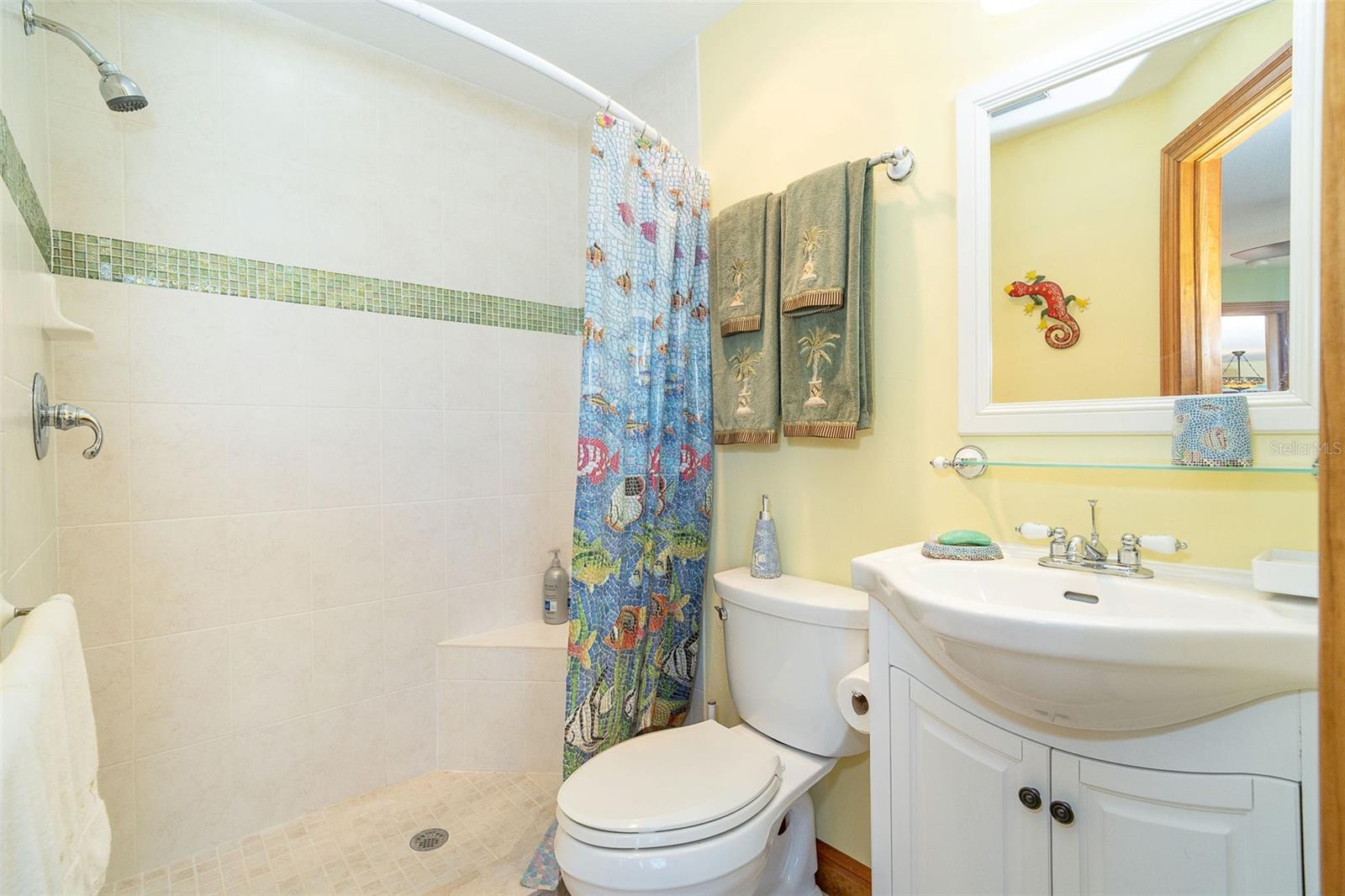 Image 30 of 71 For 471 Capri Isles Court