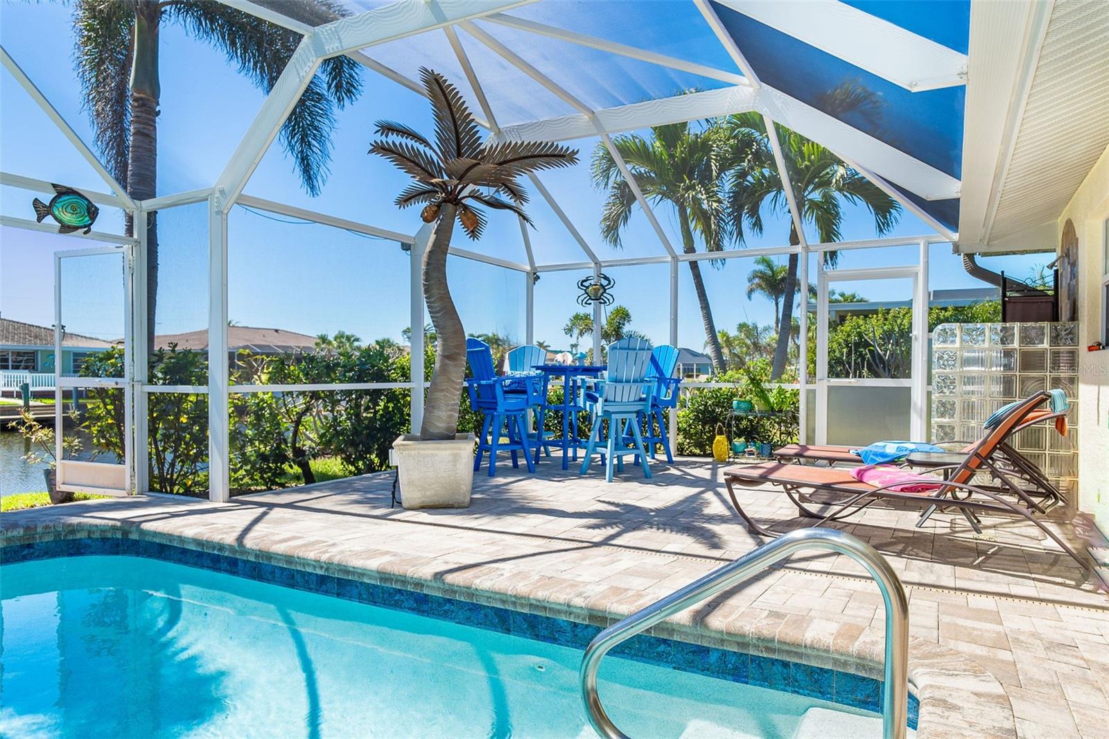 Image 43 of 71 For 471 Capri Isles Court