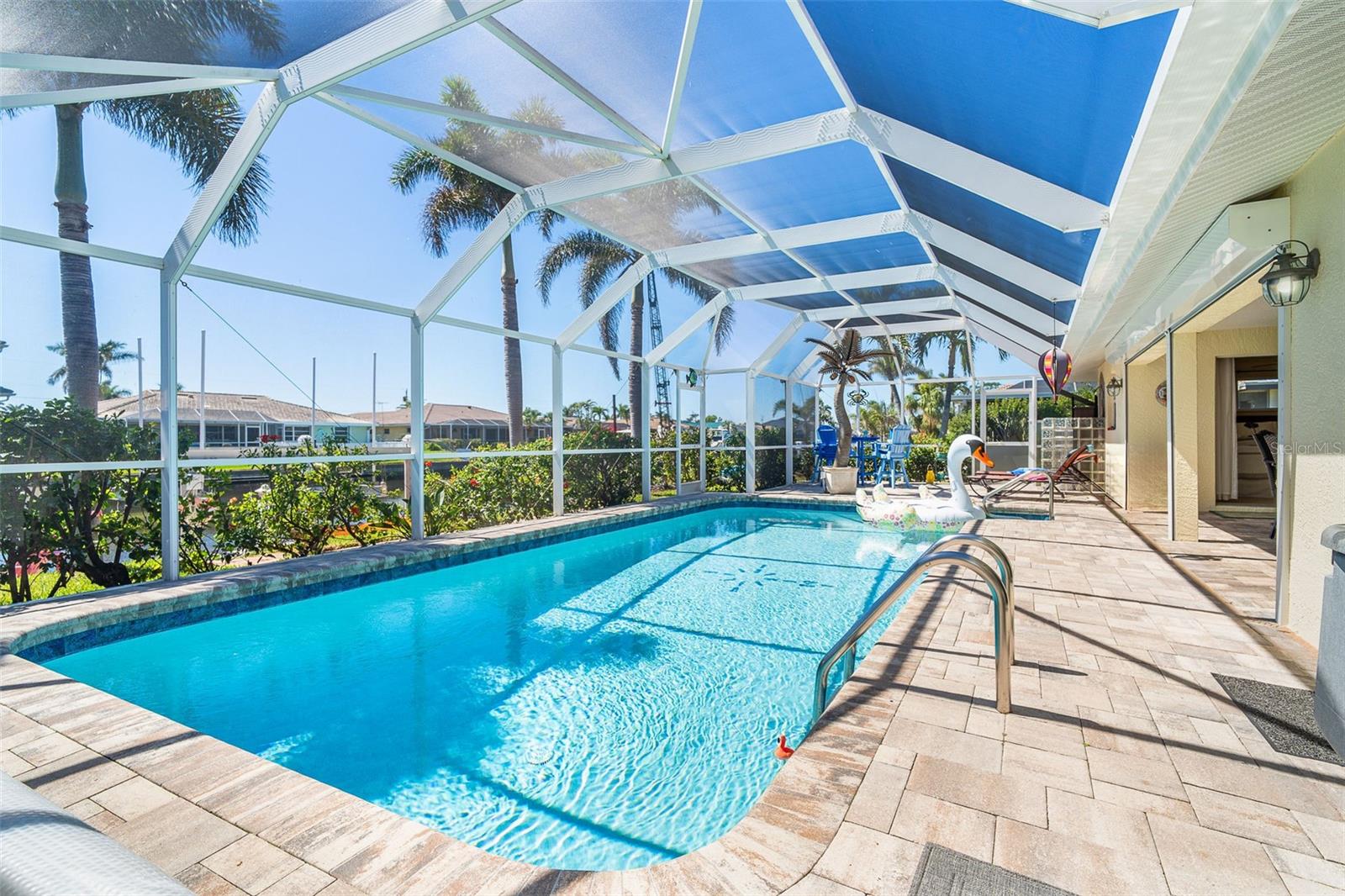 Image 47 of 71 For 471 Capri Isles Court