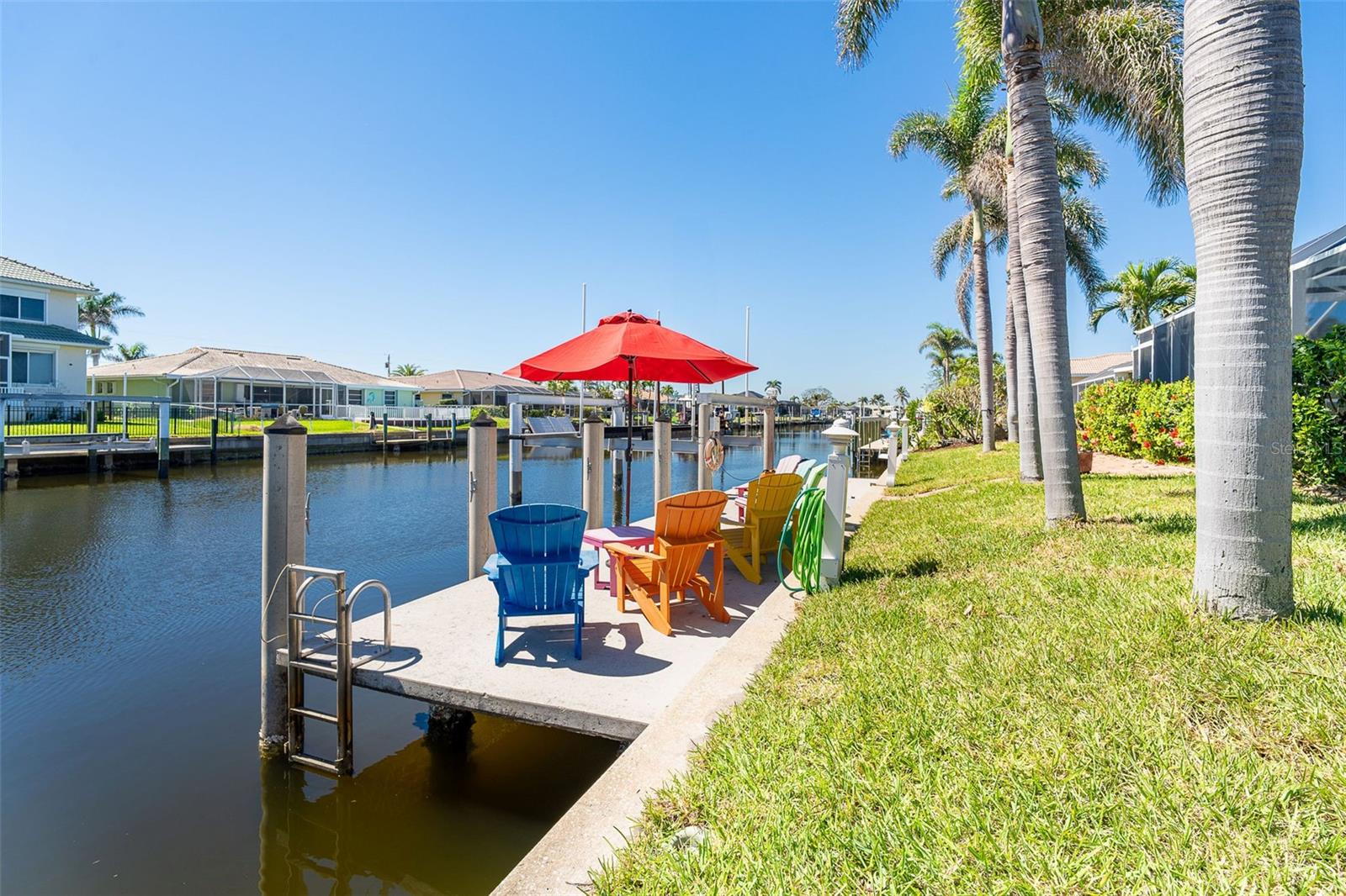 Image 49 of 71 For 471 Capri Isles Court