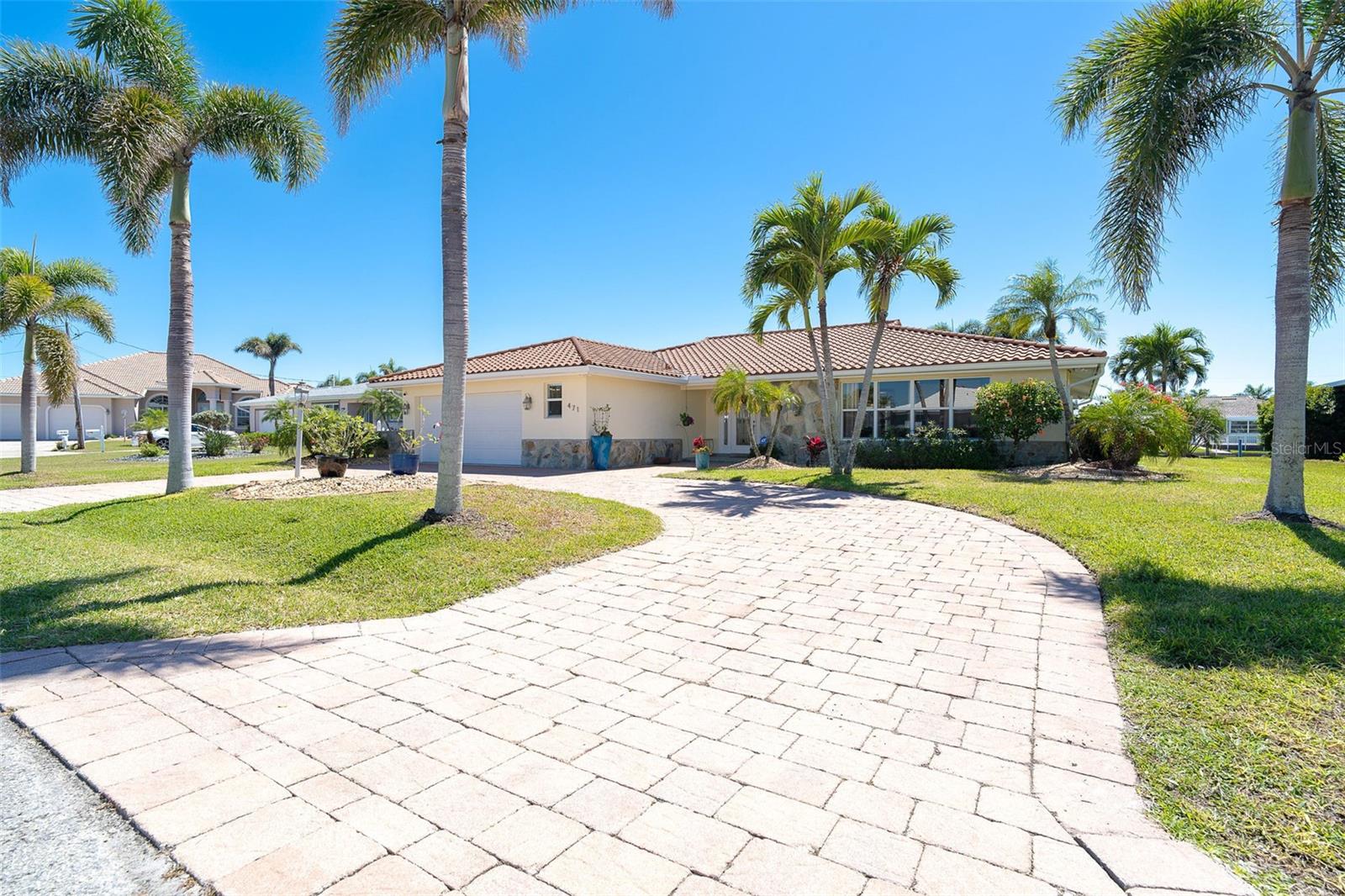 Image 60 of 71 For 471 Capri Isles Court
