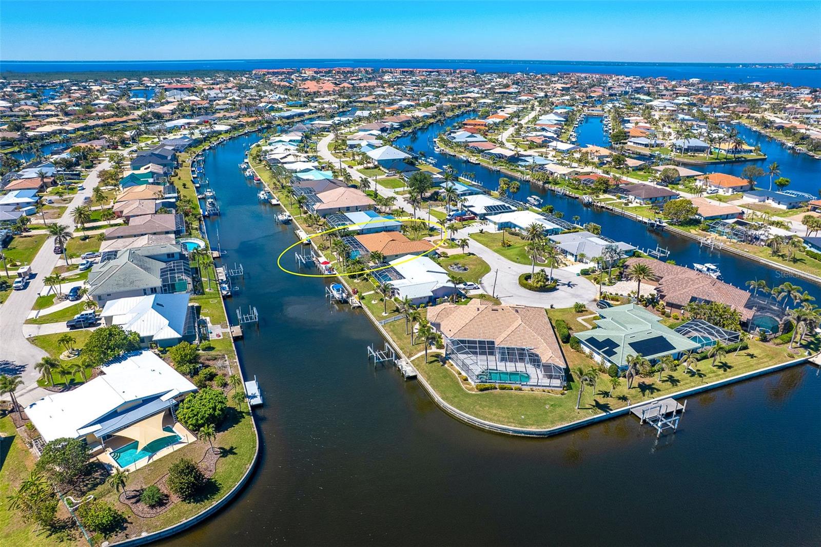 Image 64 of 71 For 471 Capri Isles Court