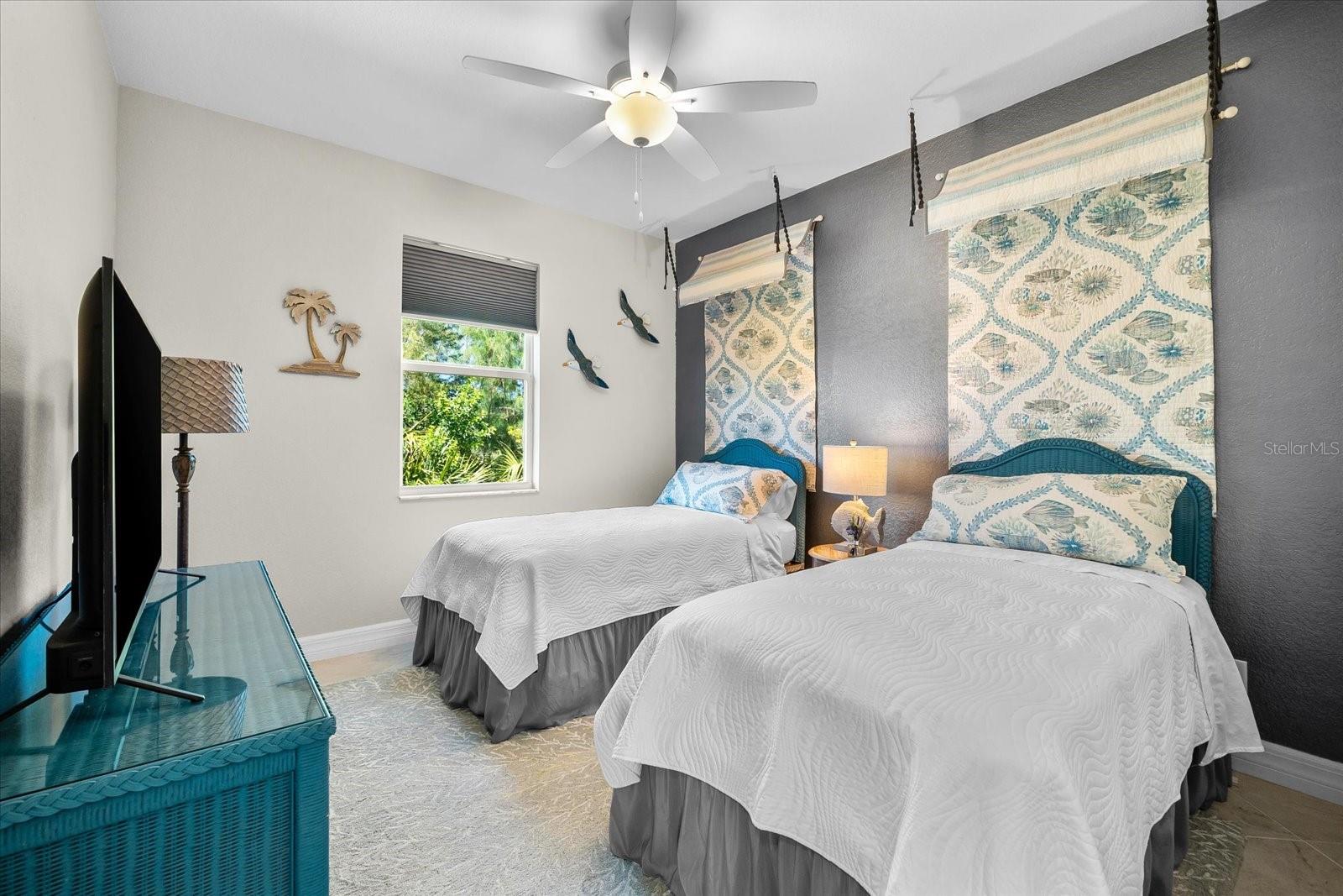 Image 26 of 54 For 10491 Sarasota Road