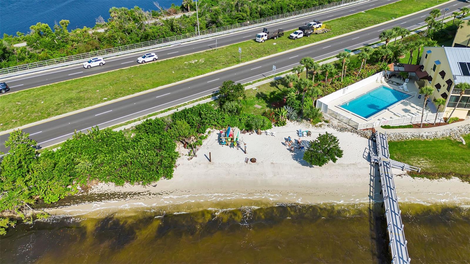 Image 25 of 33 For 14459 River Beach Drive 129