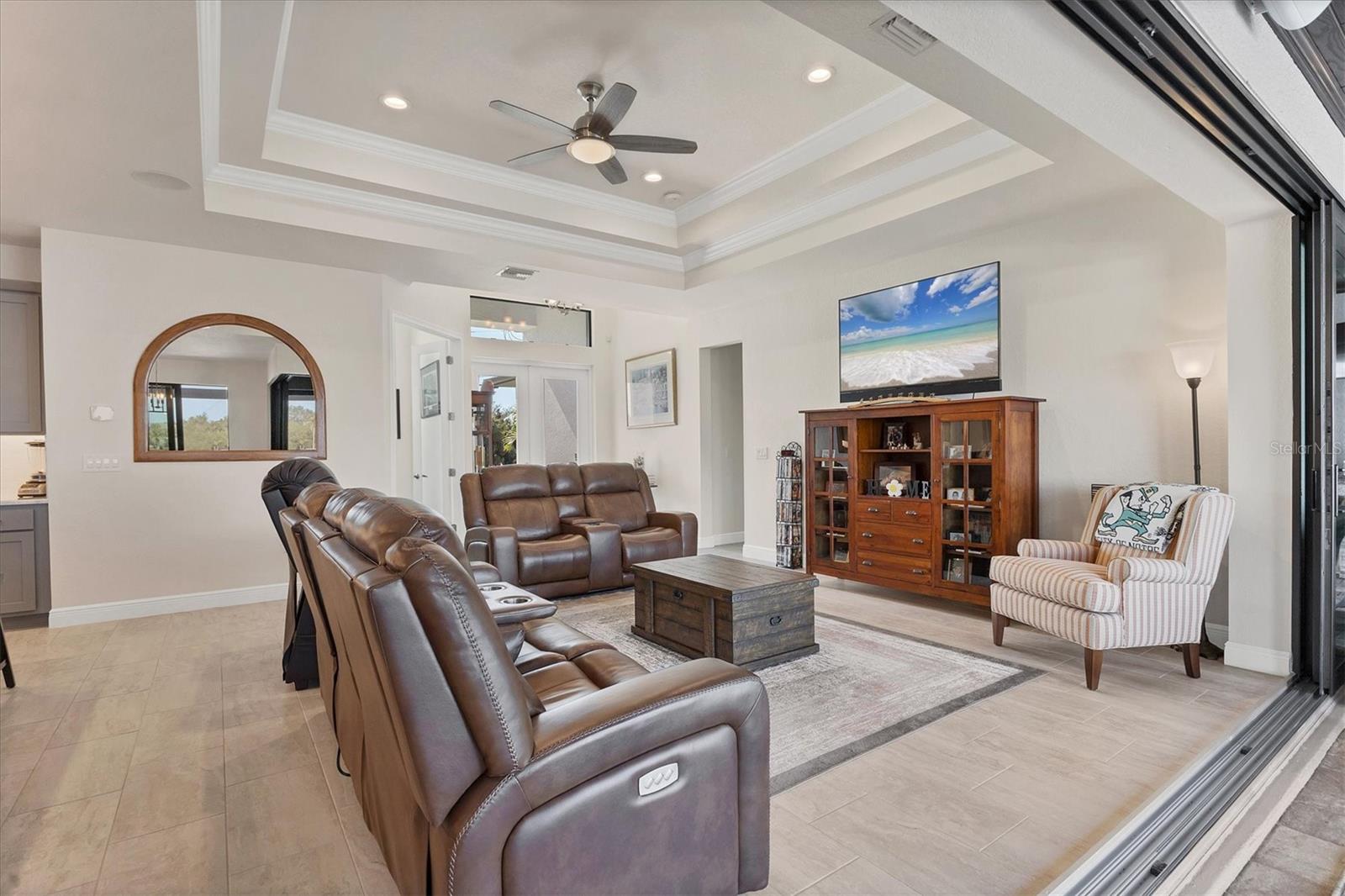 Image 11 of 49 For 15498 Seafoam Circle