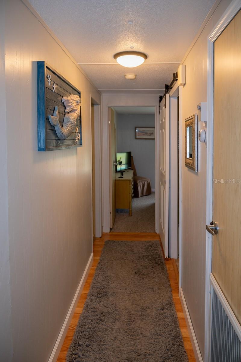 Image 21 of 61 For 3021 Holly Avenue