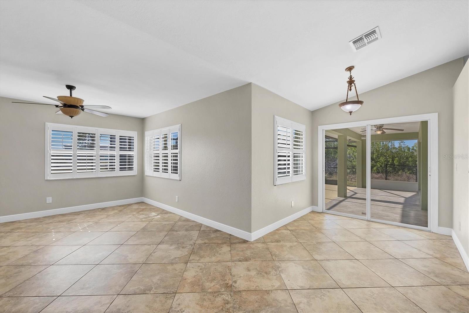 Image 16 of 53 For 9219 Newnan Circle
