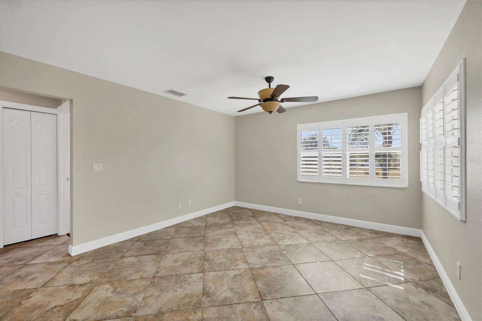 Image 18 of 53 For 9219 Newnan Circle