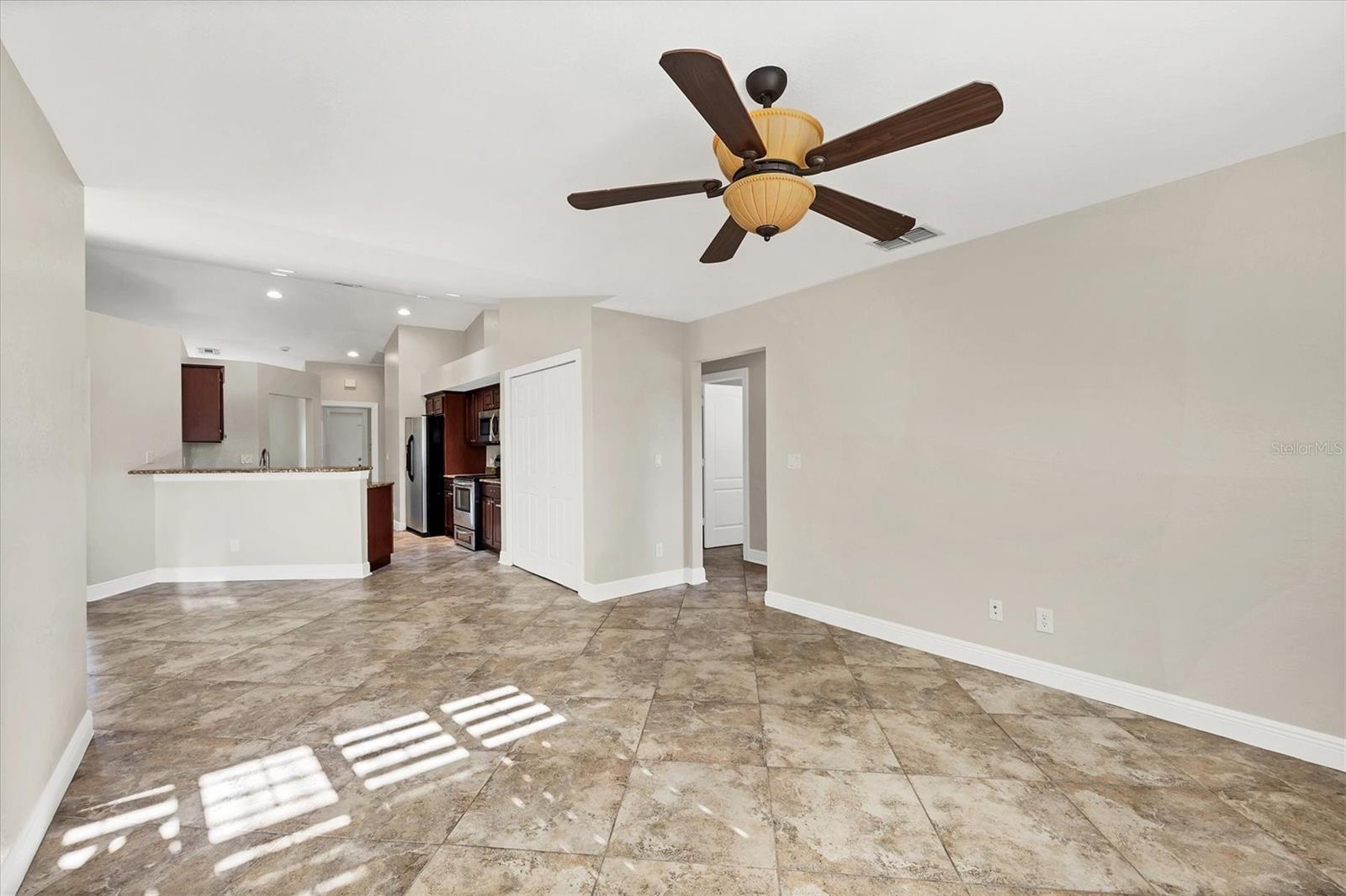 Image 19 of 53 For 9219 Newnan Circle