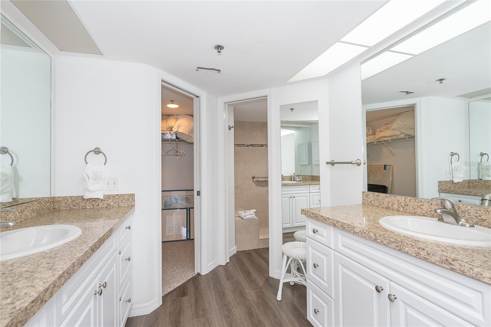 Image 16 of 25 For 7221 Rum Bay Drive 4211d